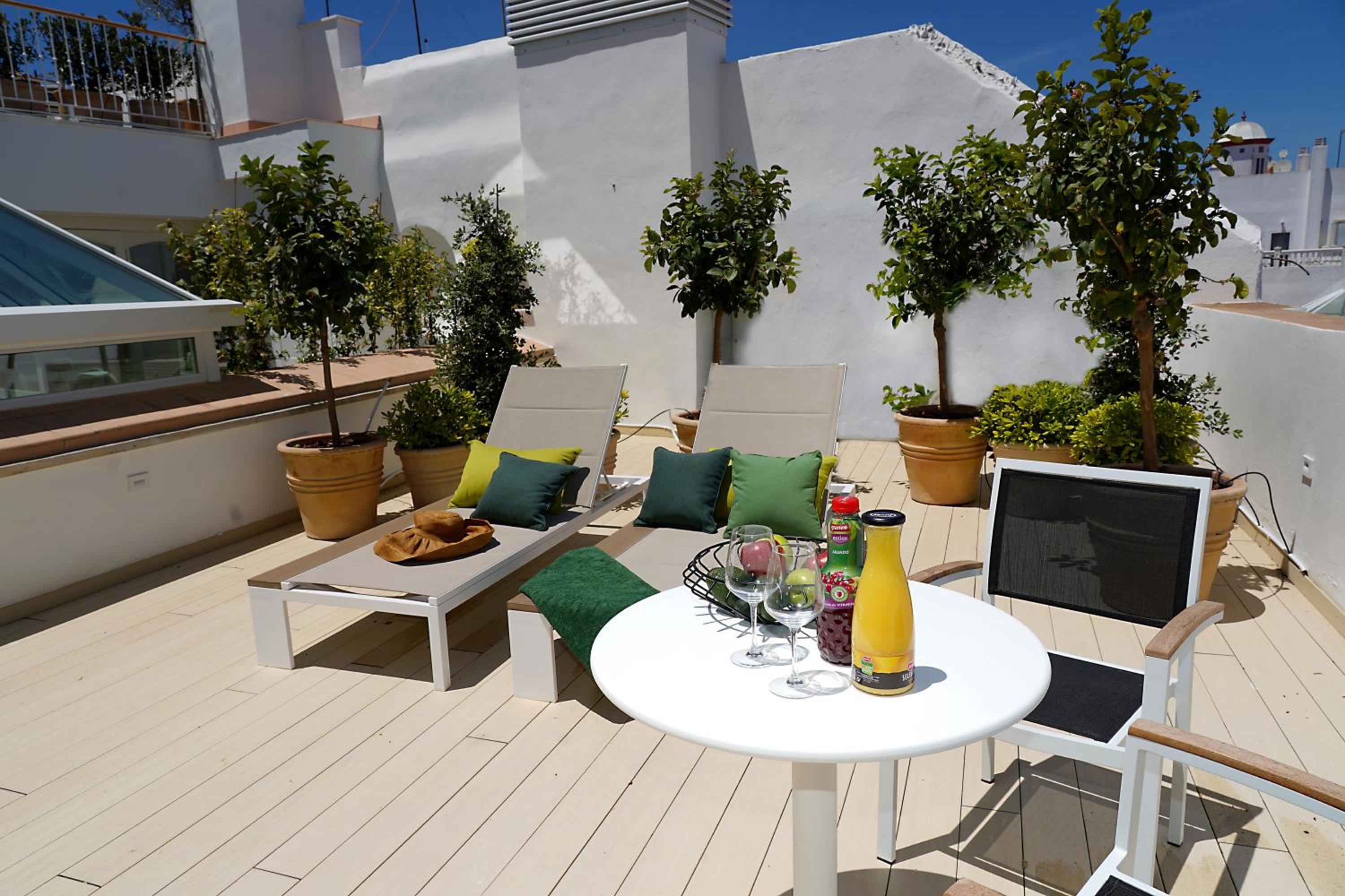 Penthouse Apartment - Photo 7