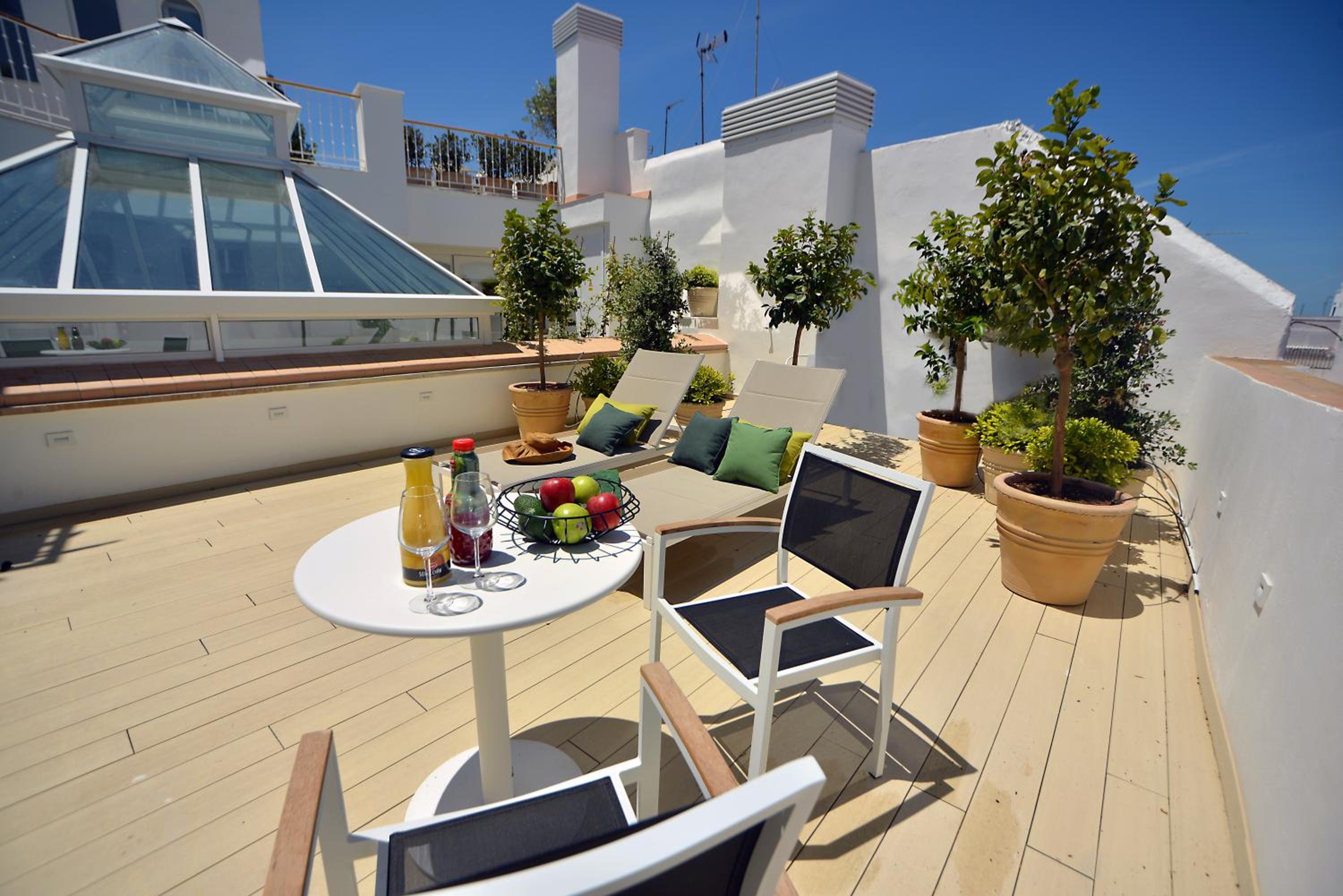 Penthouse Apartment - Photo 5