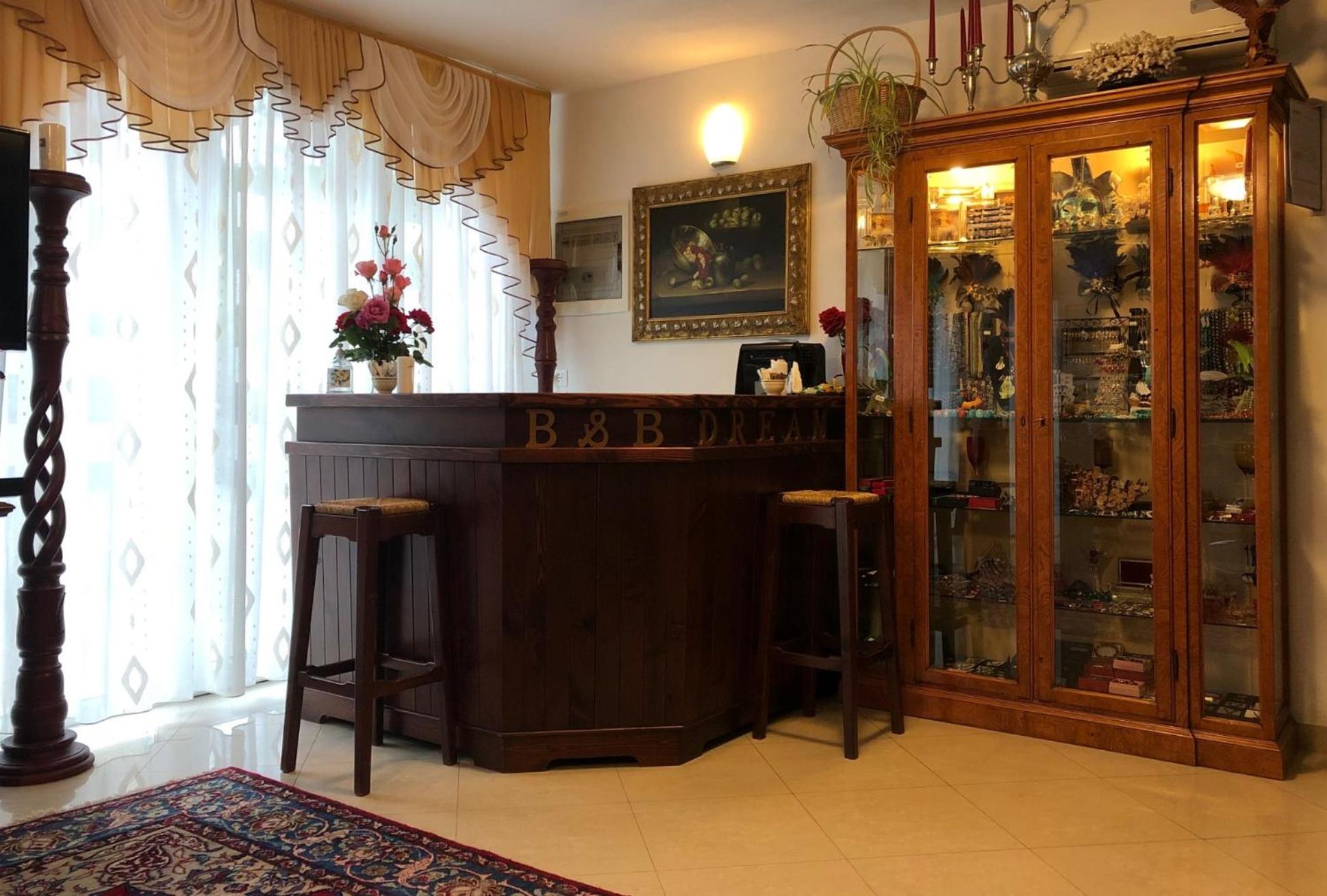 Double or Twin Room - Photo 7
