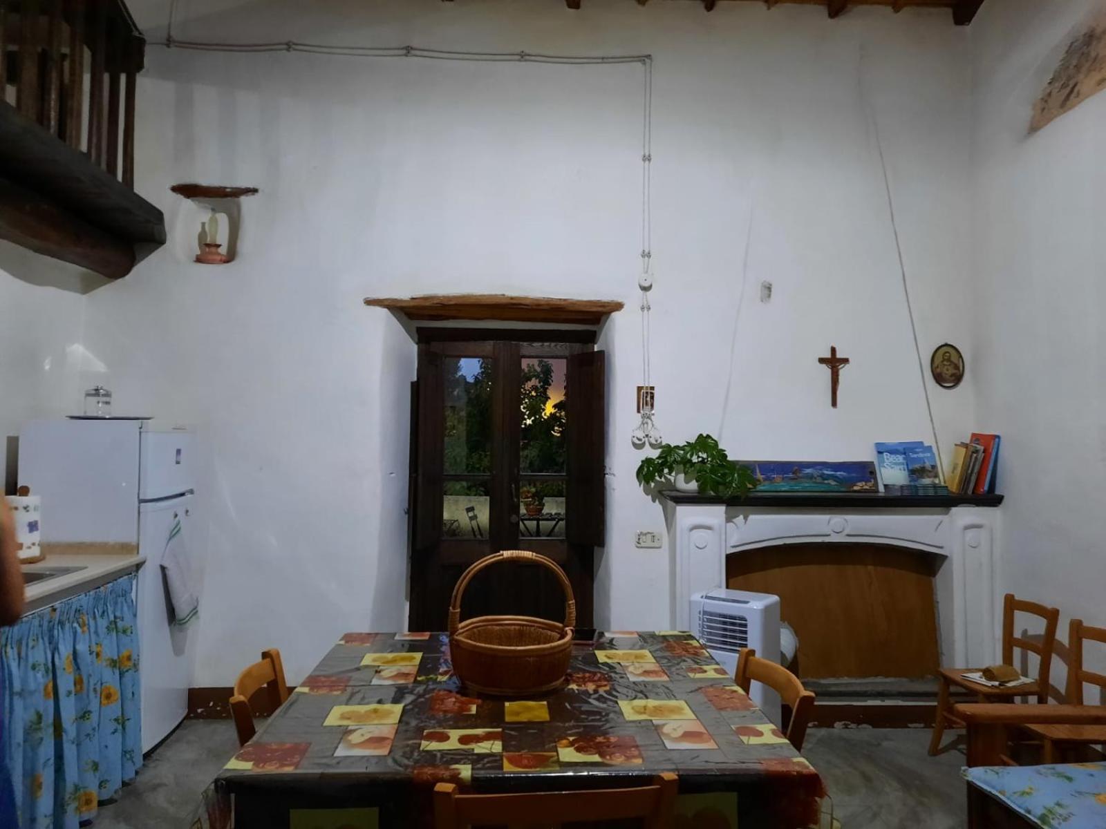 Two-Bedroom House - Photo 24