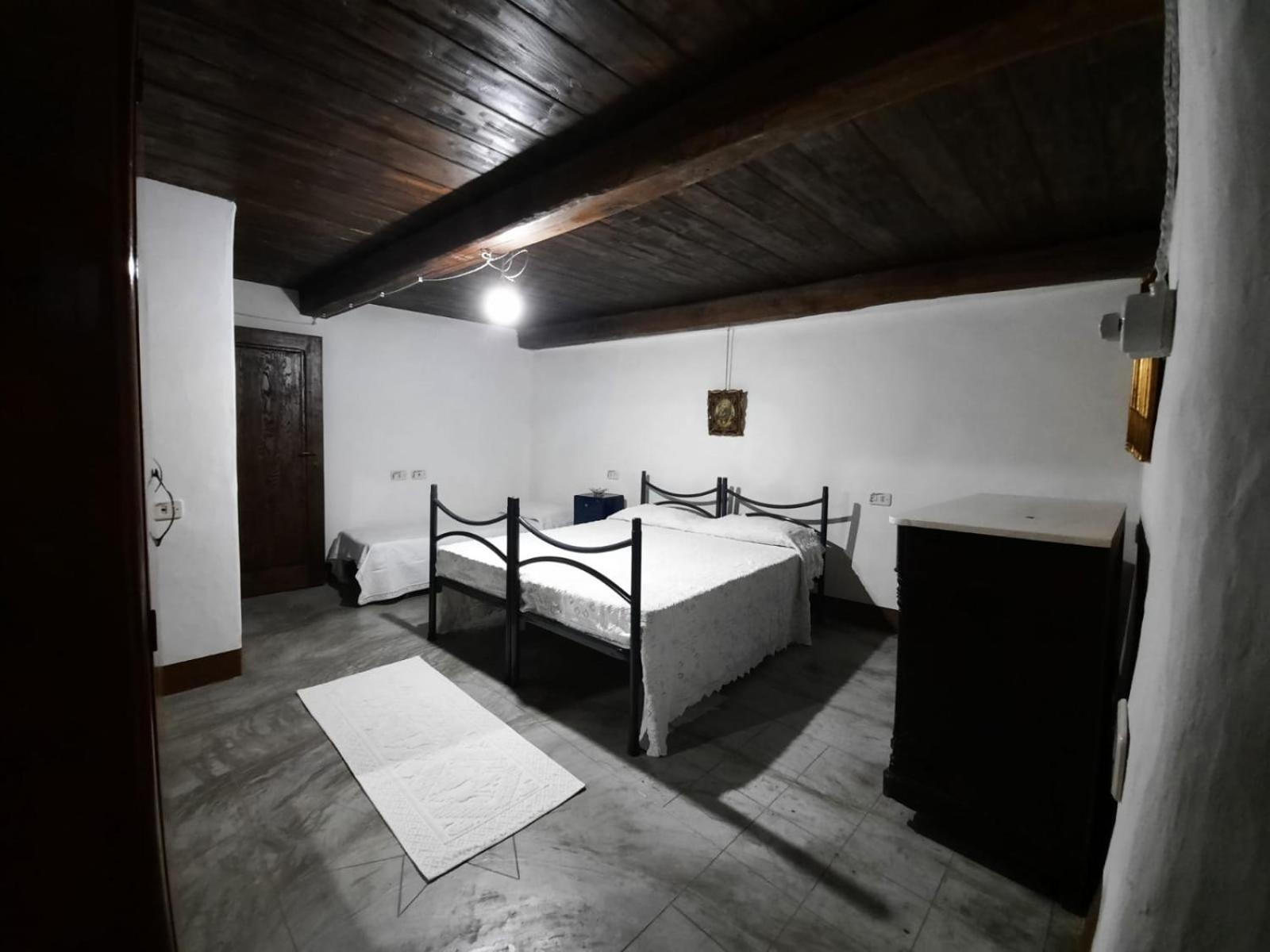 Two-Bedroom House - Photo 10