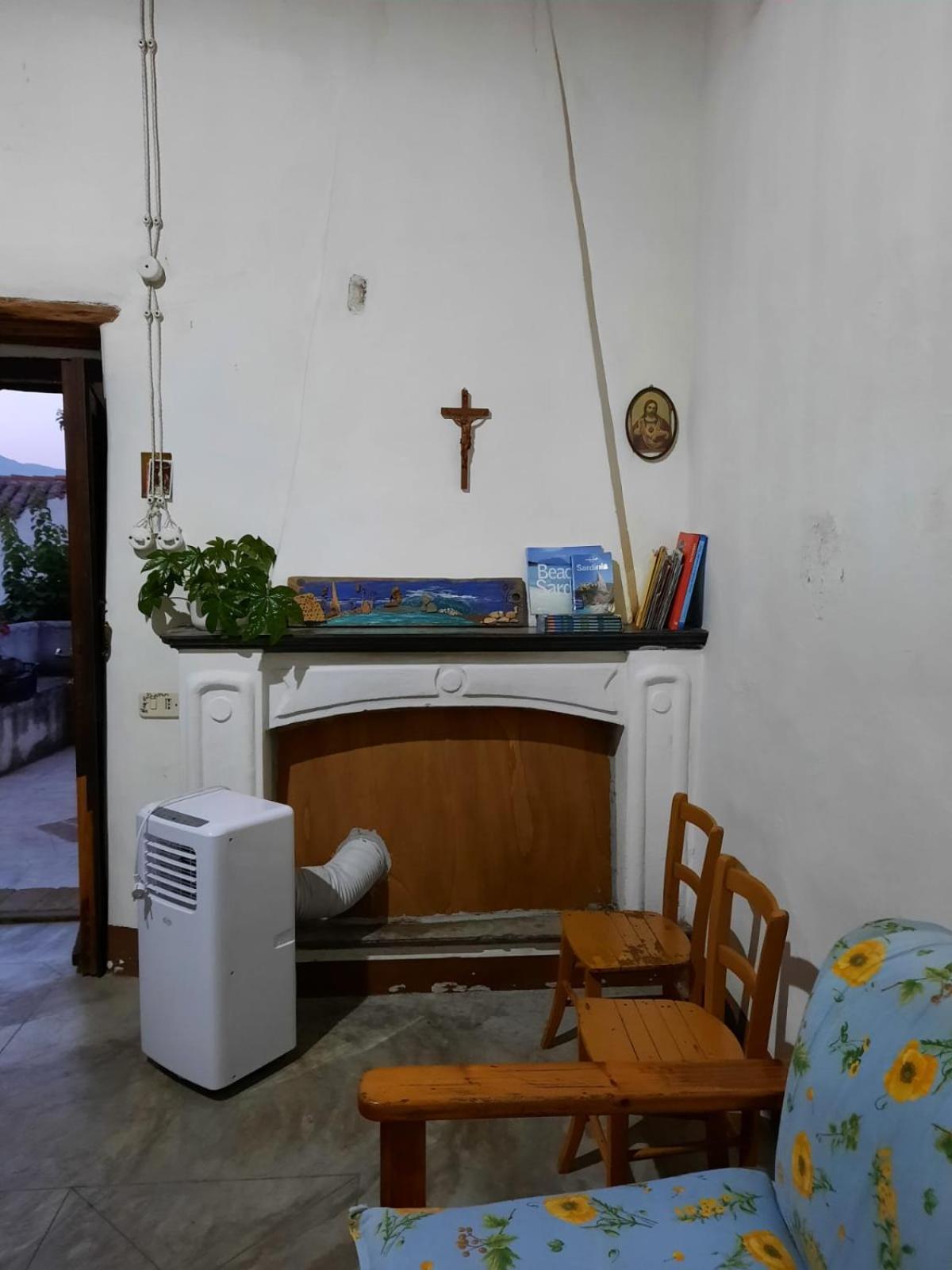 Two-Bedroom House - Photo 9