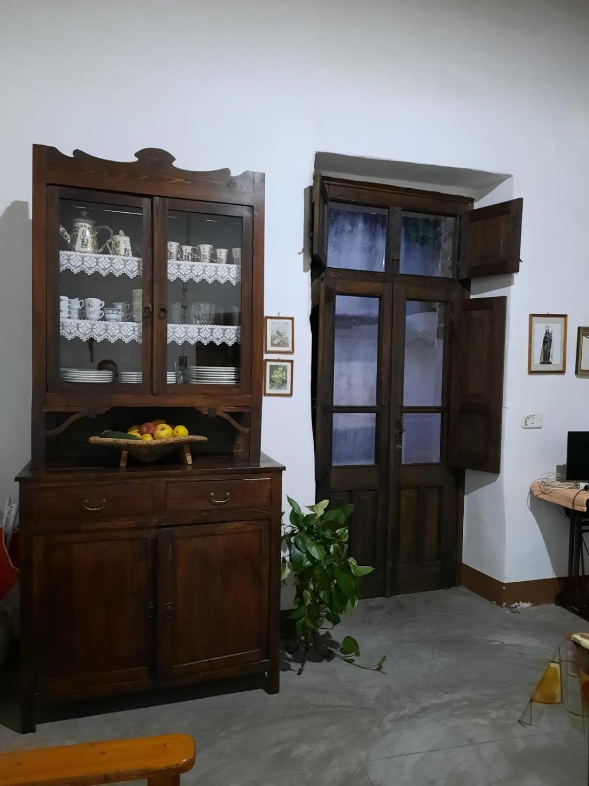 Two-Bedroom House - Photo 8