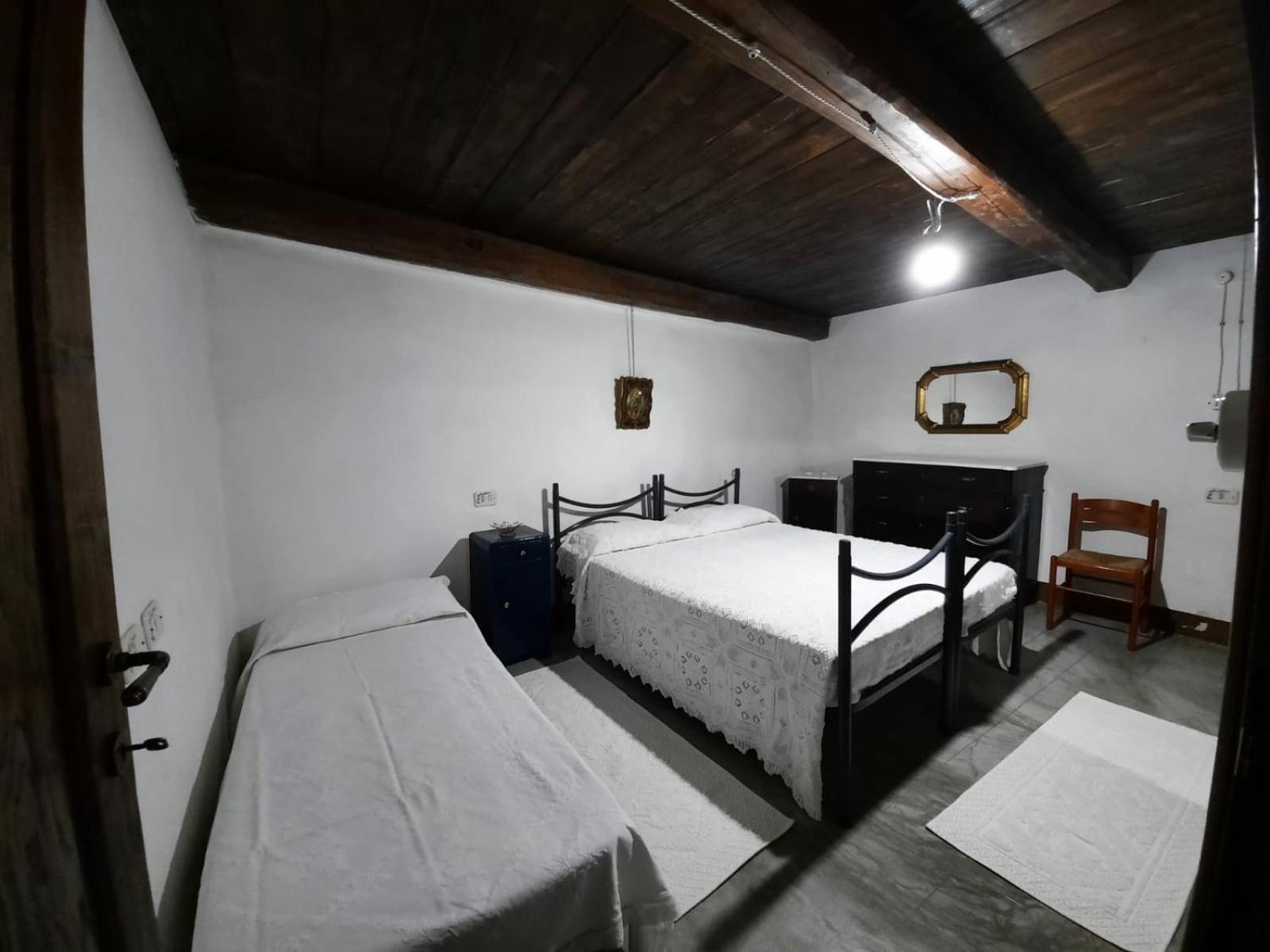 Two-Bedroom House - Photo 14