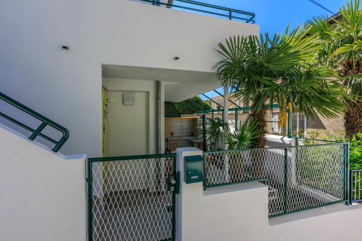 Apartment with Terrace
