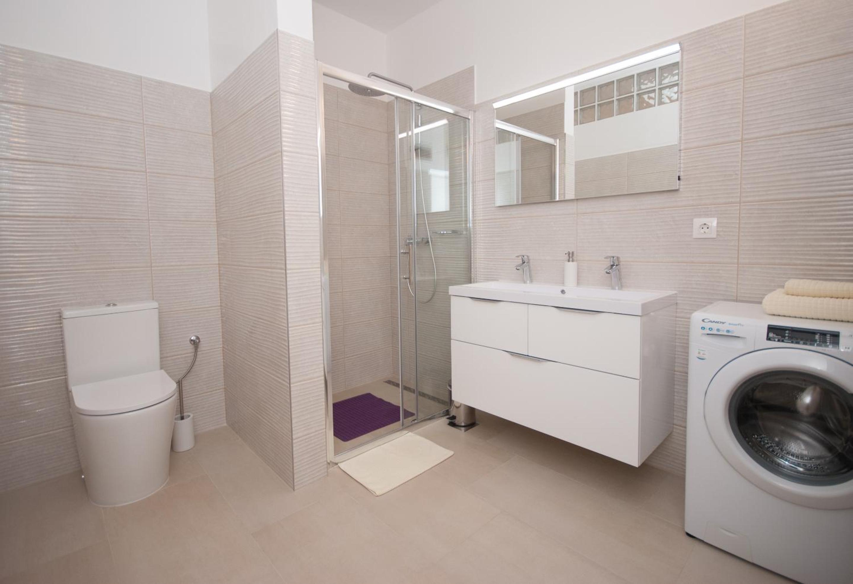 Two-Bedroom Apartment with Terrace - Photo 21