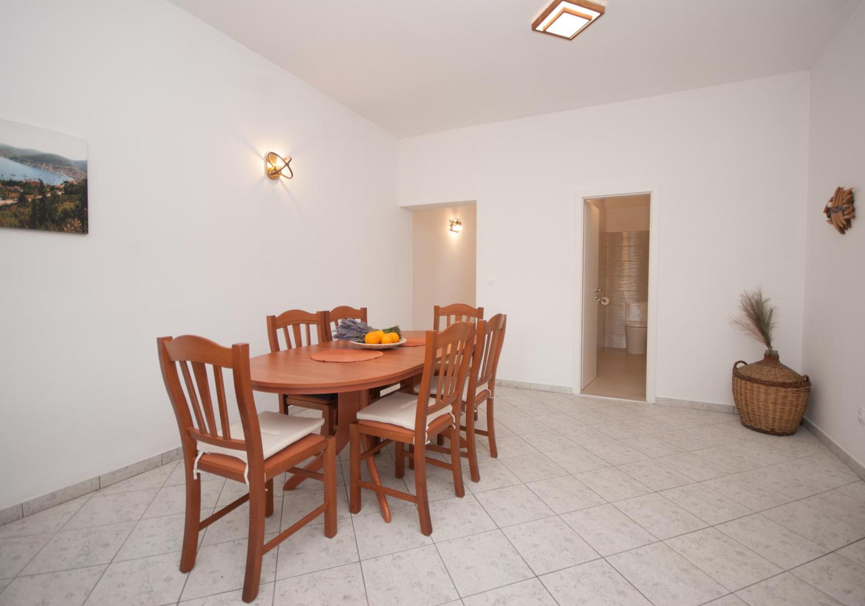 Two-Bedroom Apartment with Terrace - Photo 25