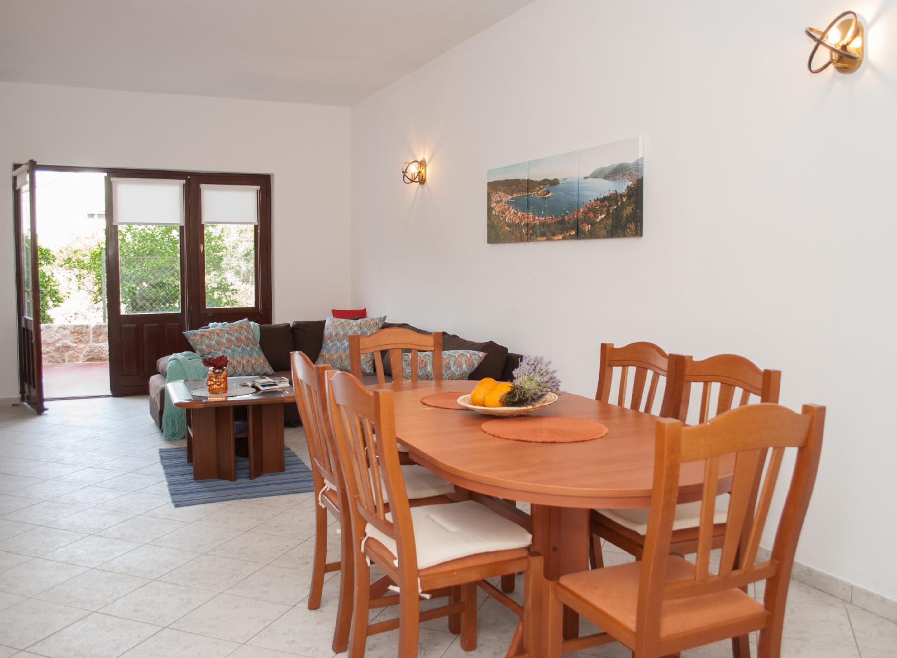 Two-Bedroom Apartment with Terrace - Photo 23