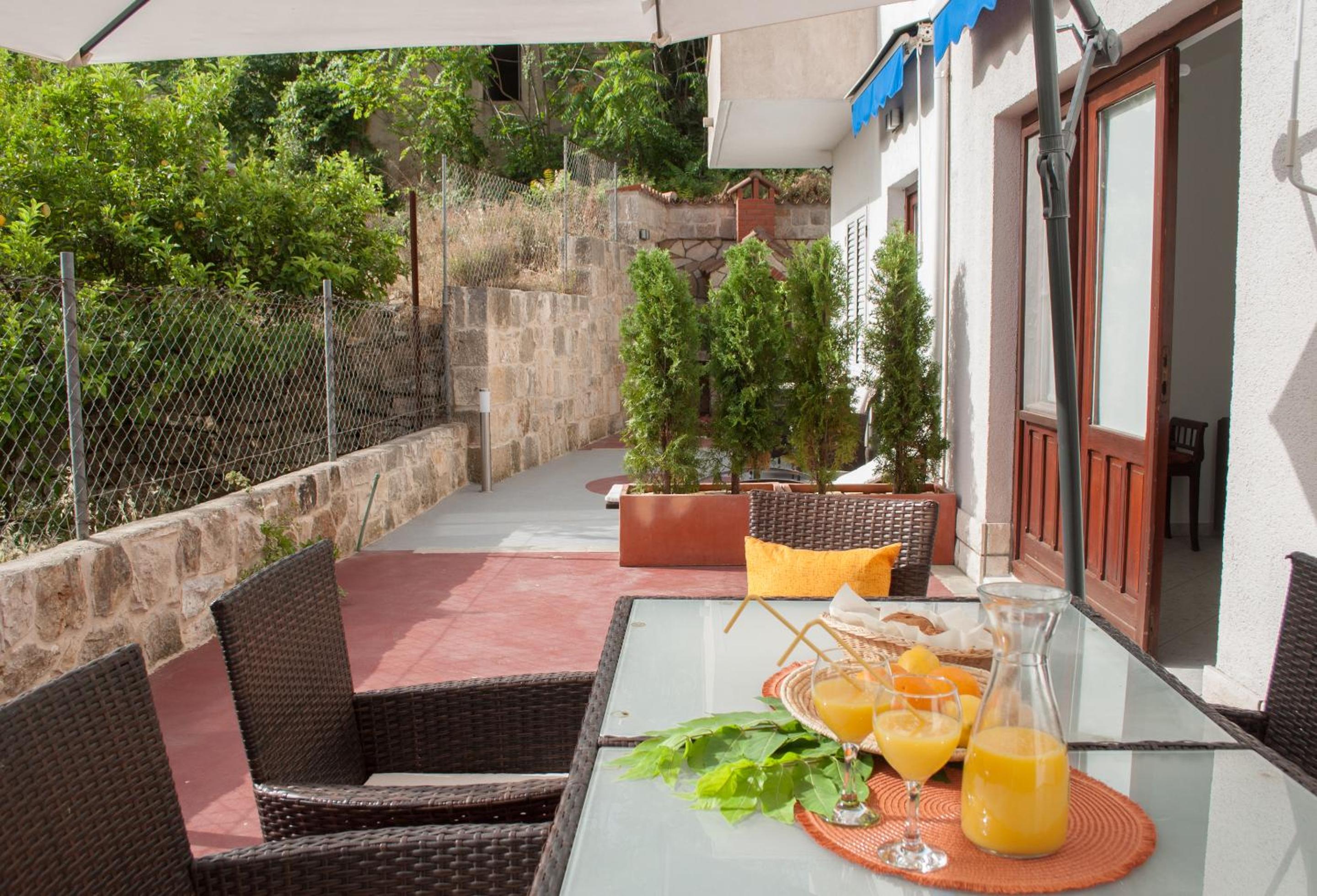 Two-Bedroom Apartment with Terrace - Photo 35