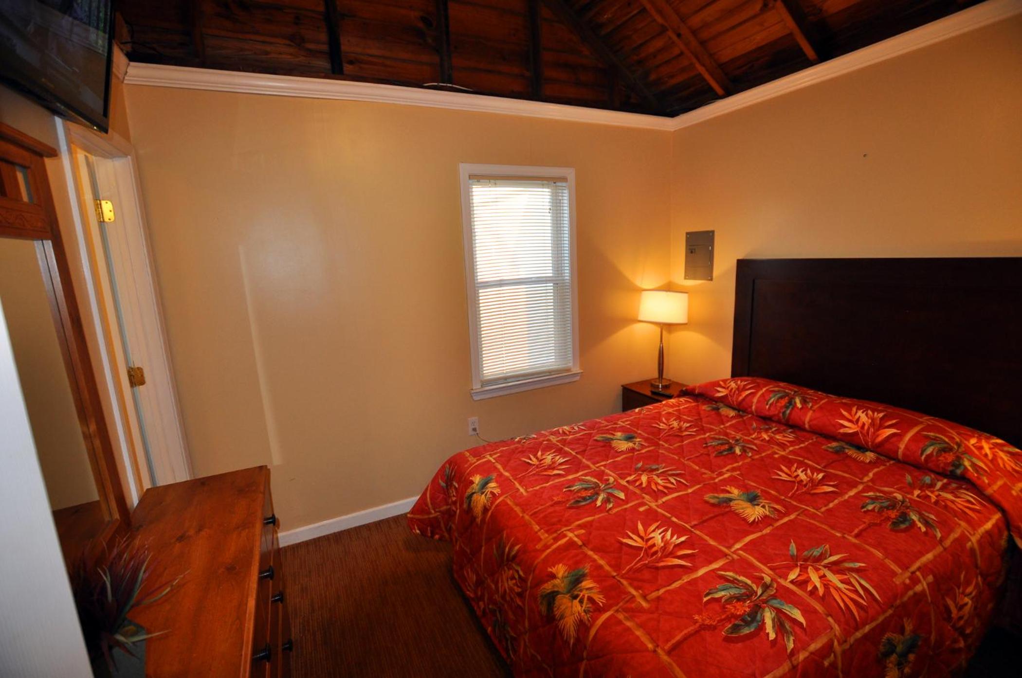 Bungalow with Kitchen photo 2