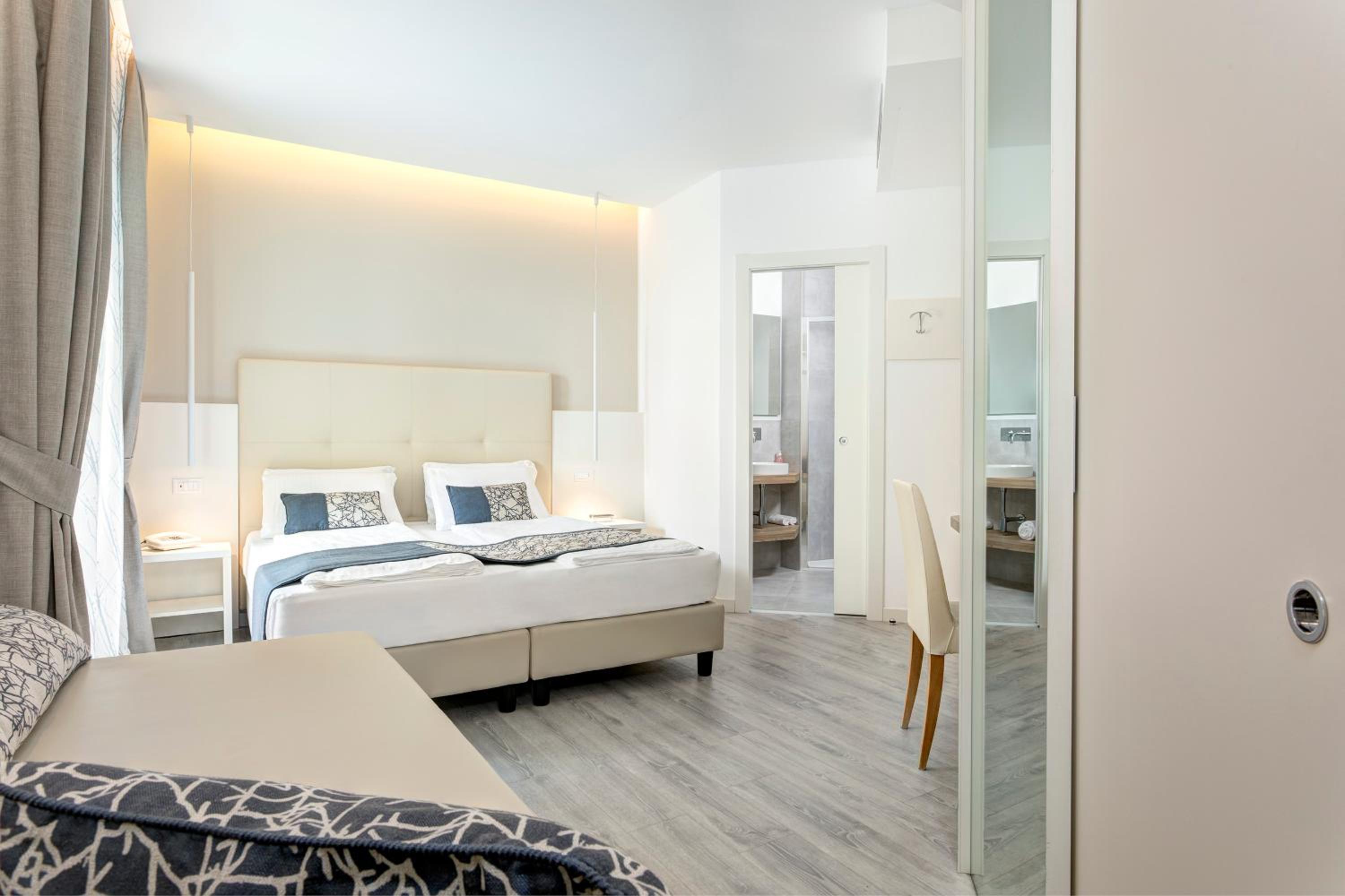 Superior Double Room - Photo 6