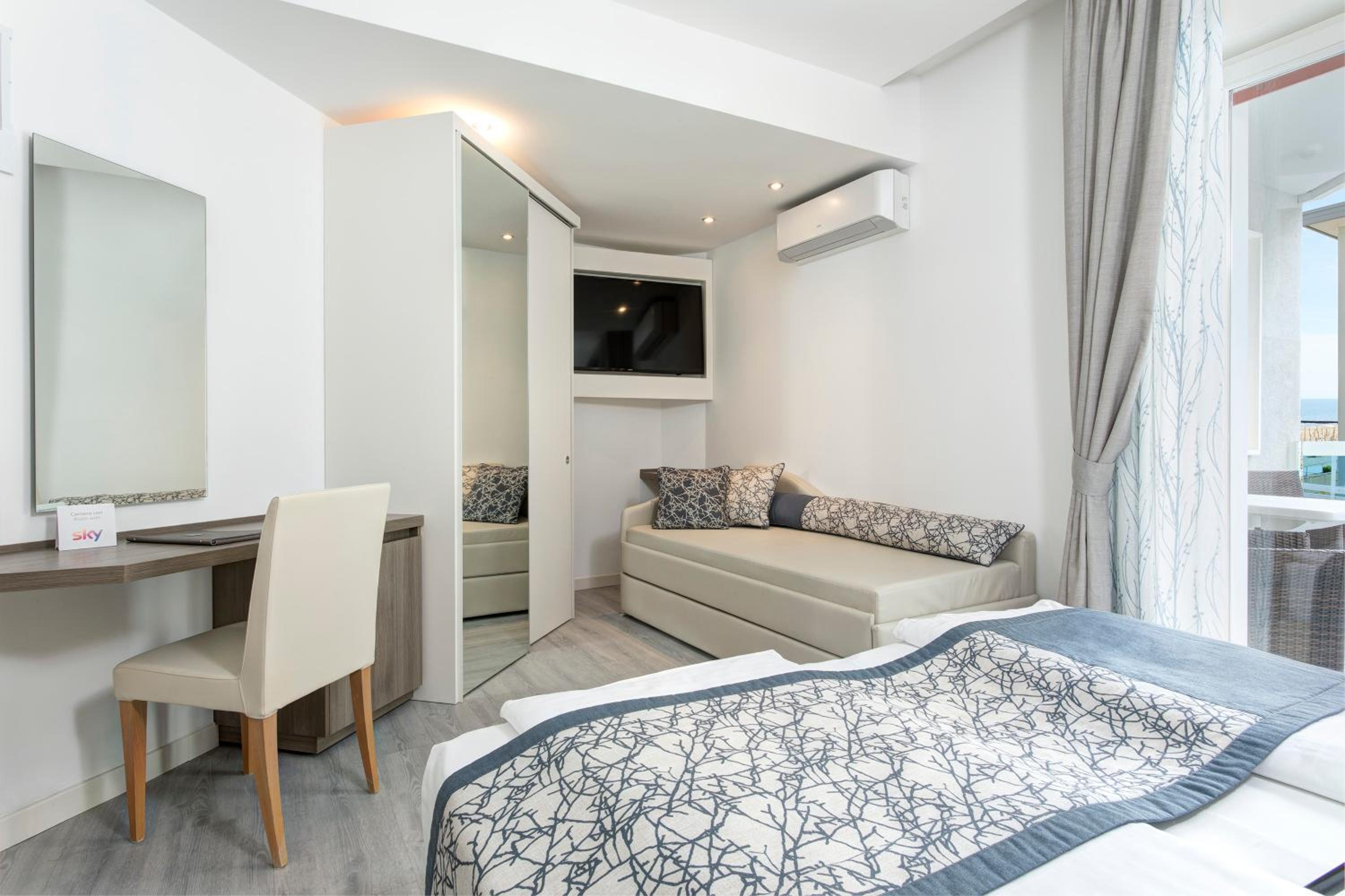 Superior Double Room - Photo 7