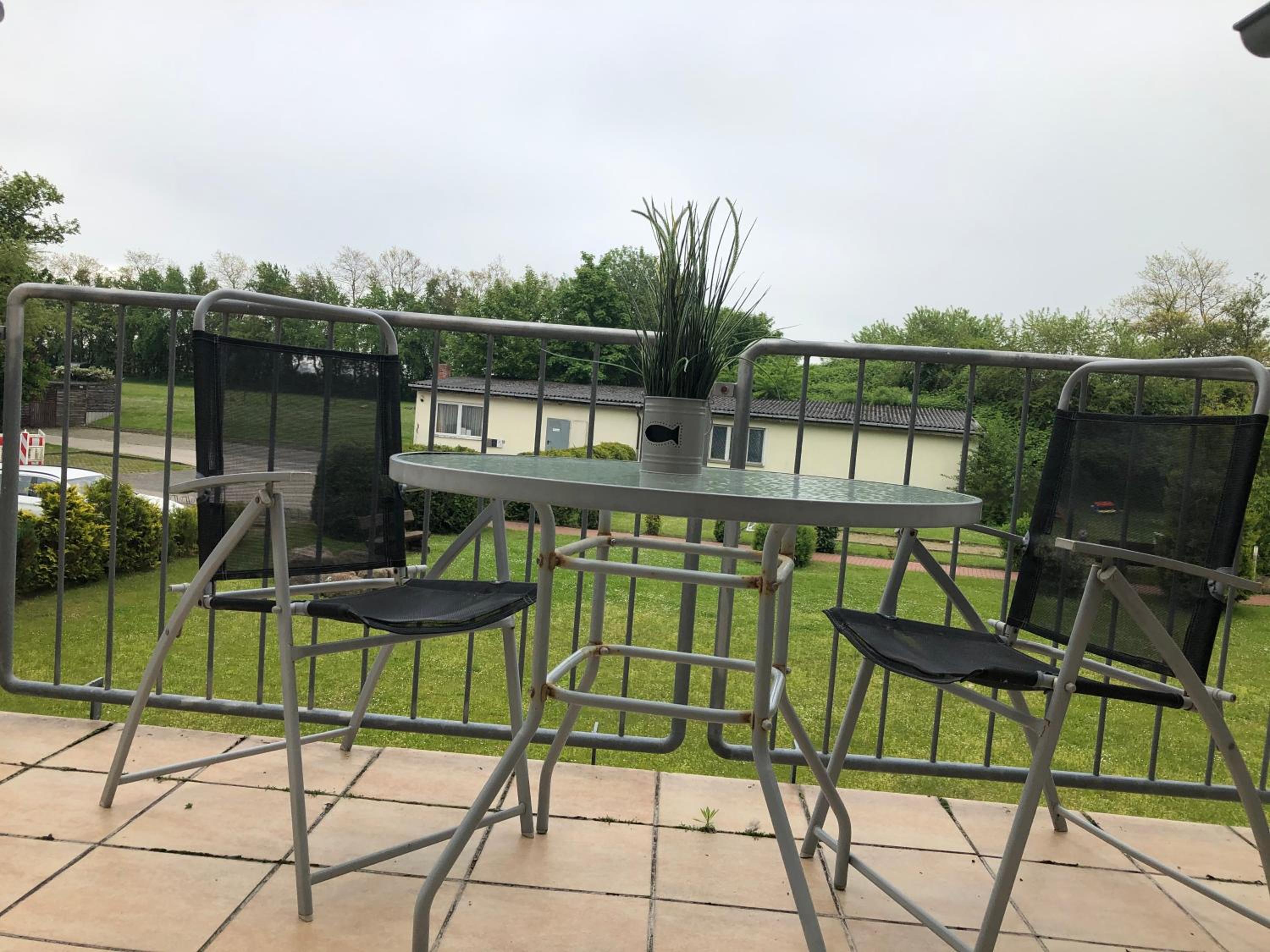 Apartment with Balcony photo 2