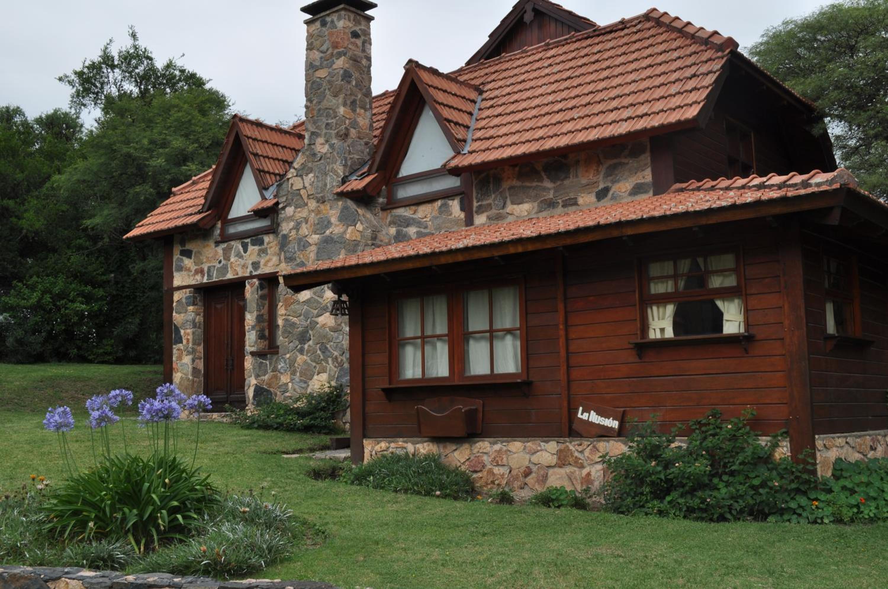 Three-Bedroom Chalet (6 Adults) photo 2