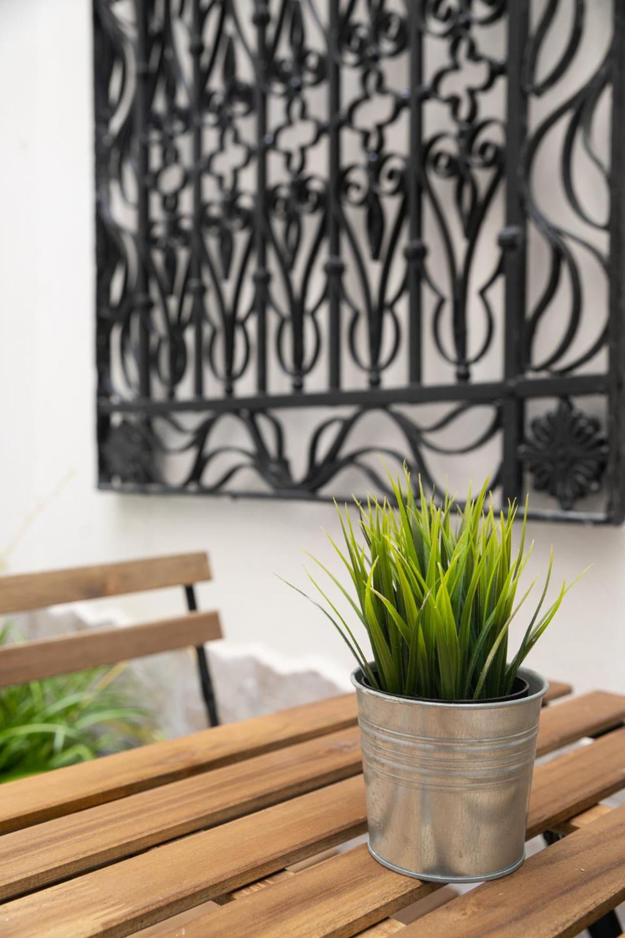 Family Room with Terrace - Photo 6
