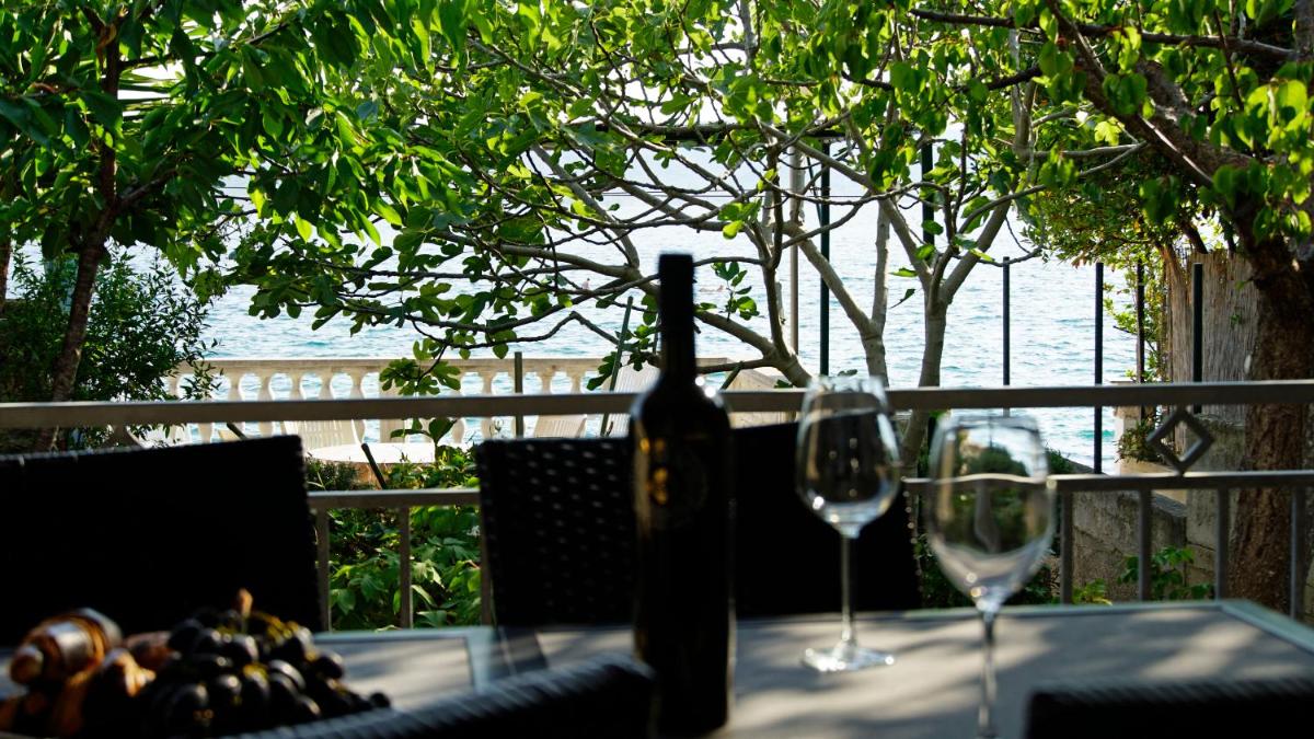 Apartment with Sea View photo 1