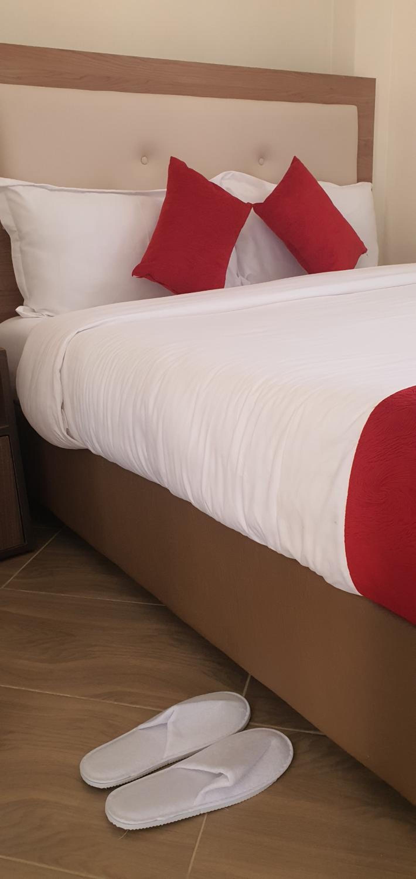 Budget Double or Twin Room - Photo 8