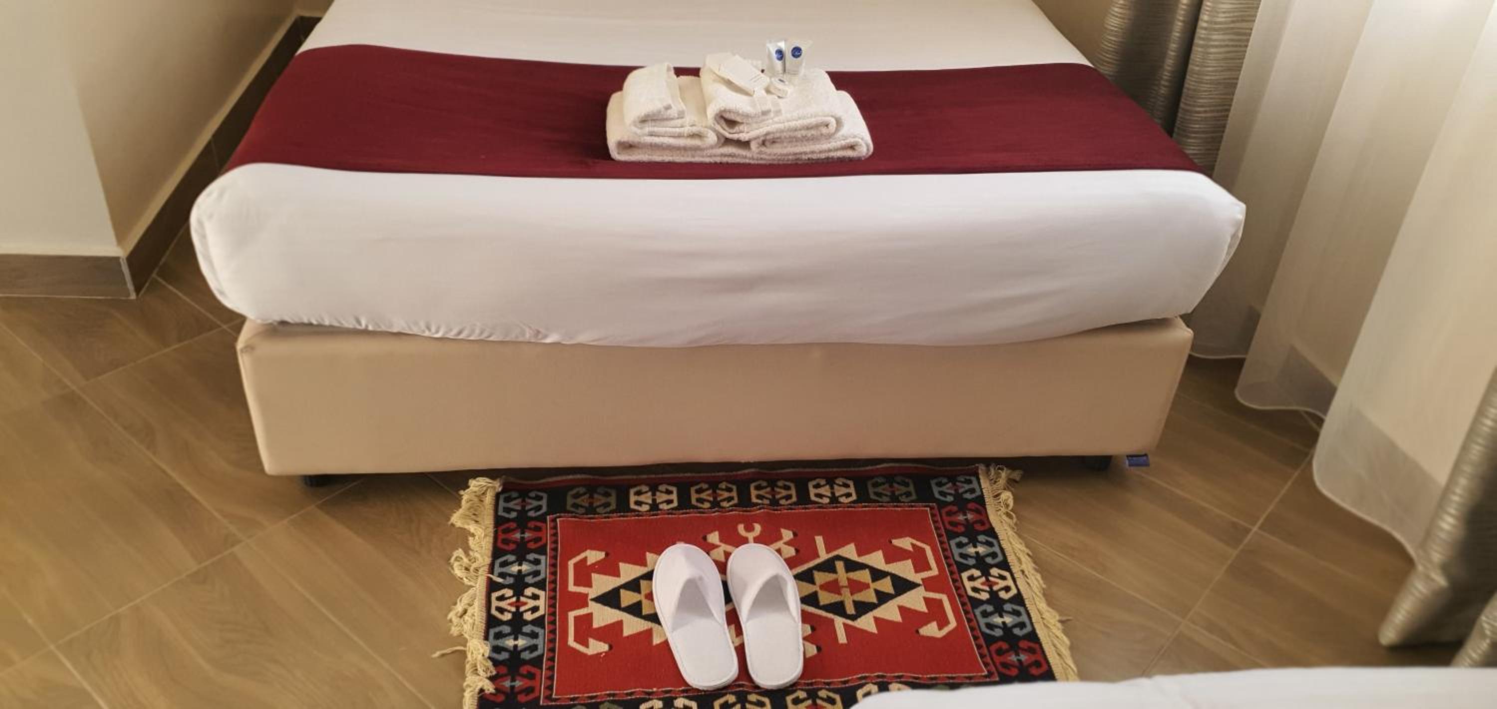 Budget Double or Twin Room - Photo 11
