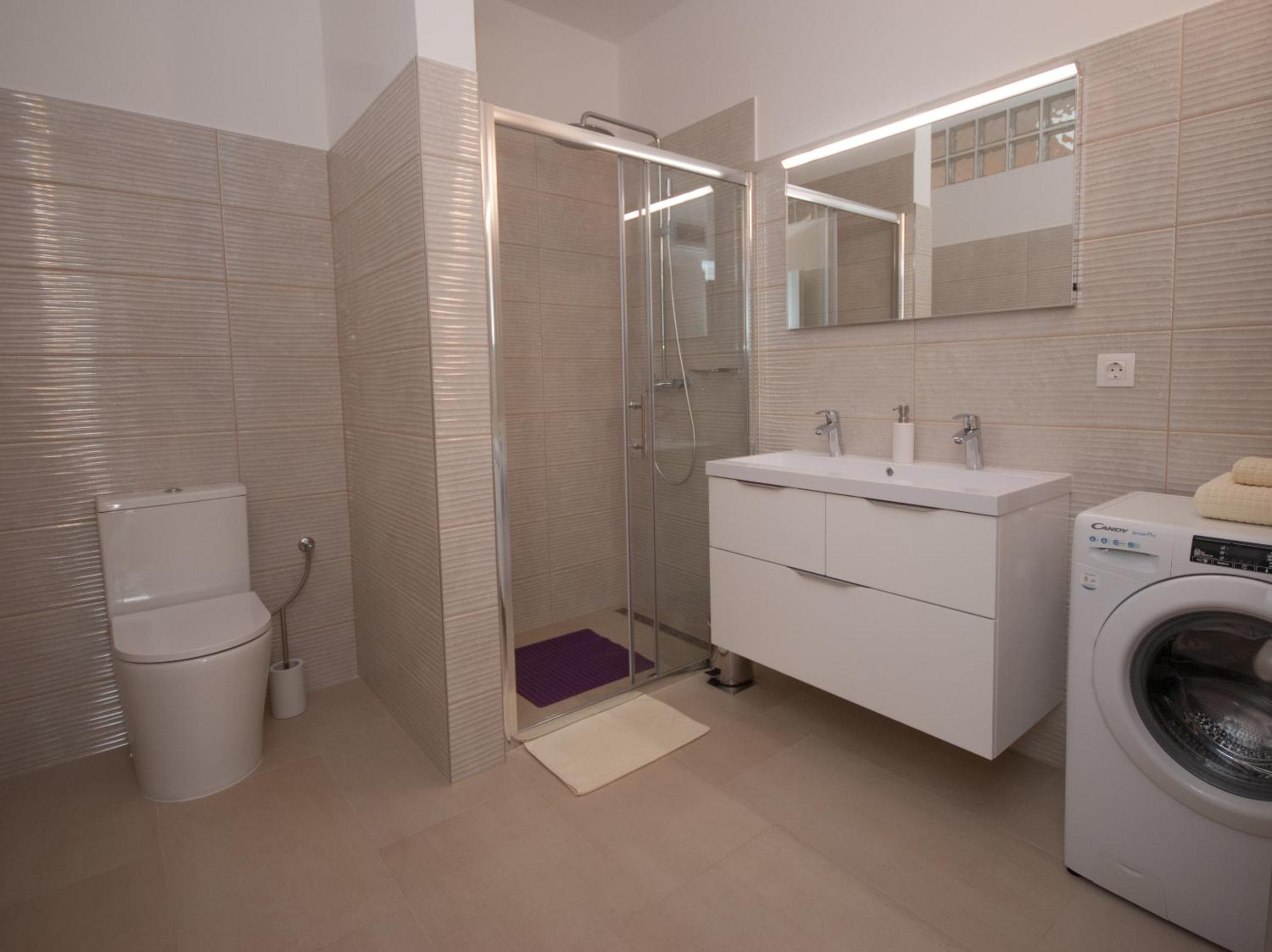 Two-Bedroom Apartment with Terrace - Photo 19