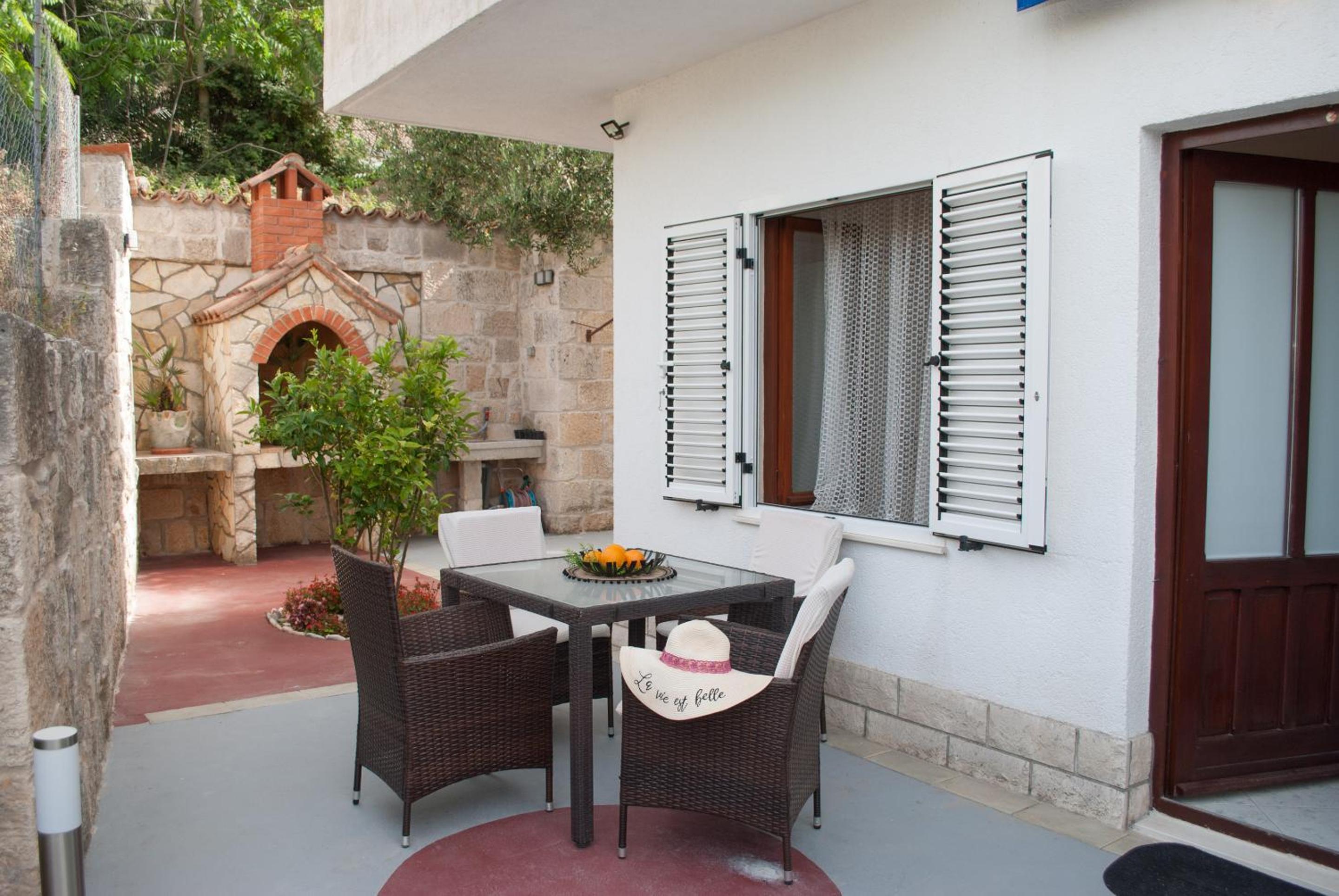 Apartment with Terrace photo 3