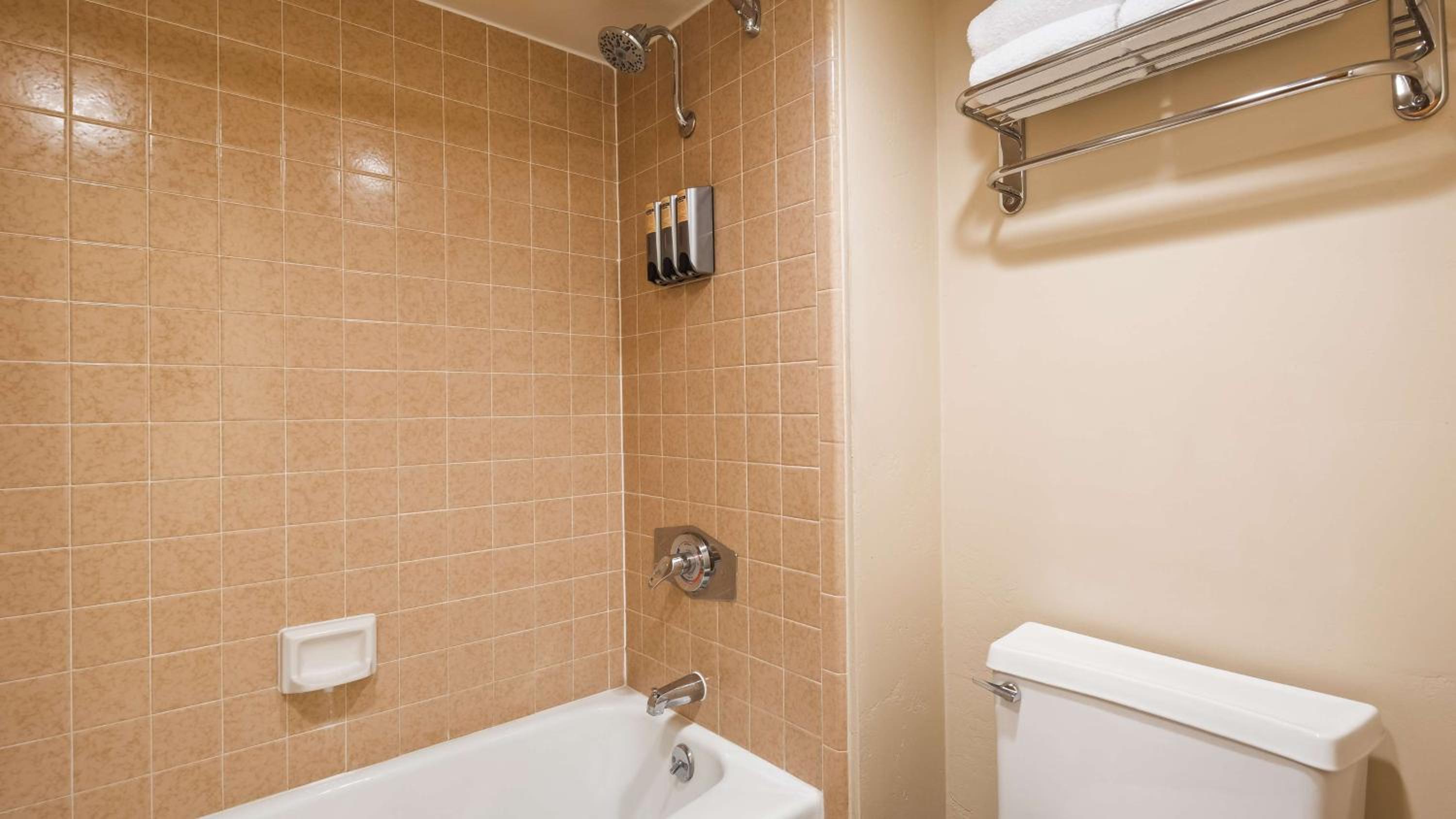Queen Room with Two Queen Beds with Balcony - Non-smoking