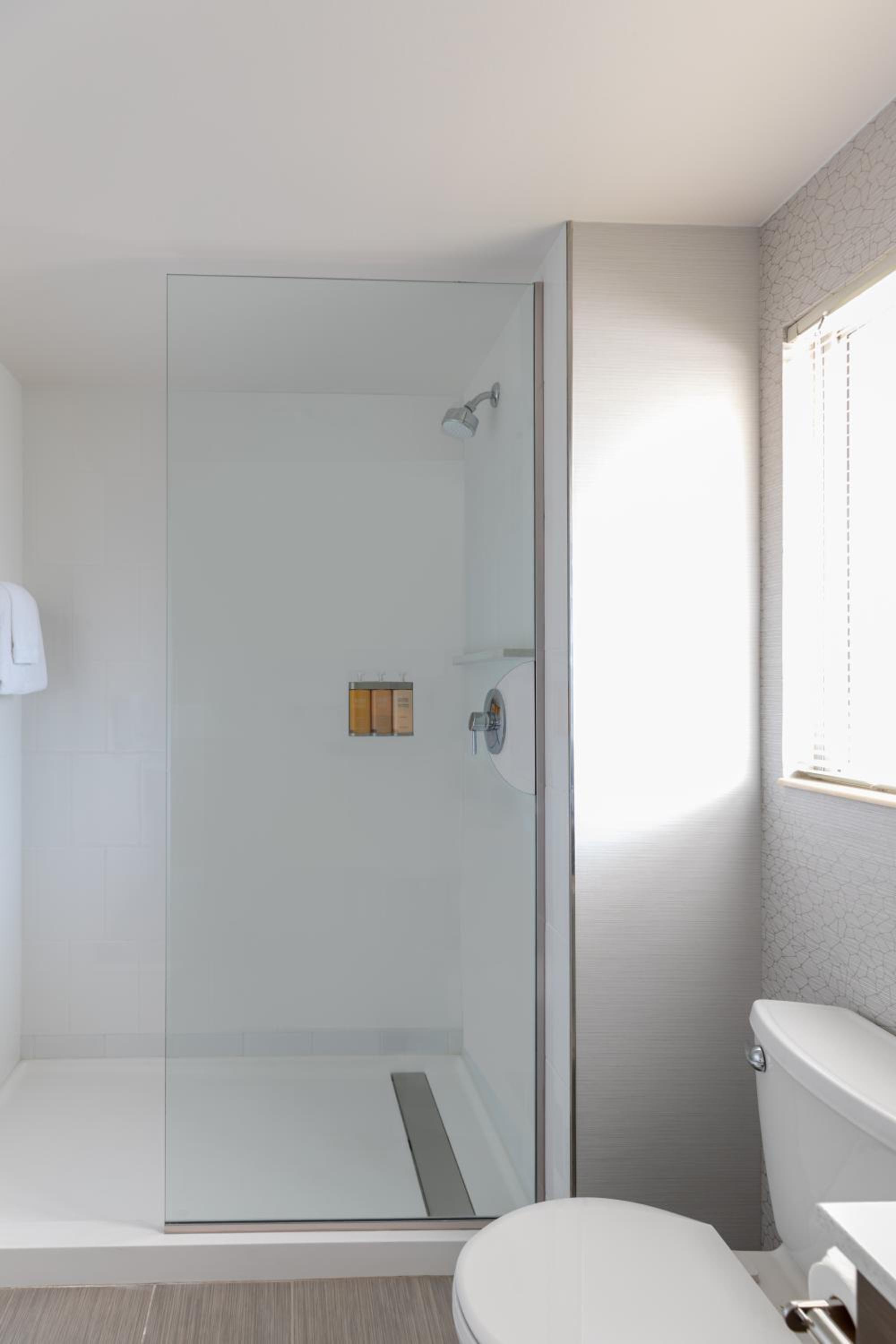 King Room with Harbor View photo 2