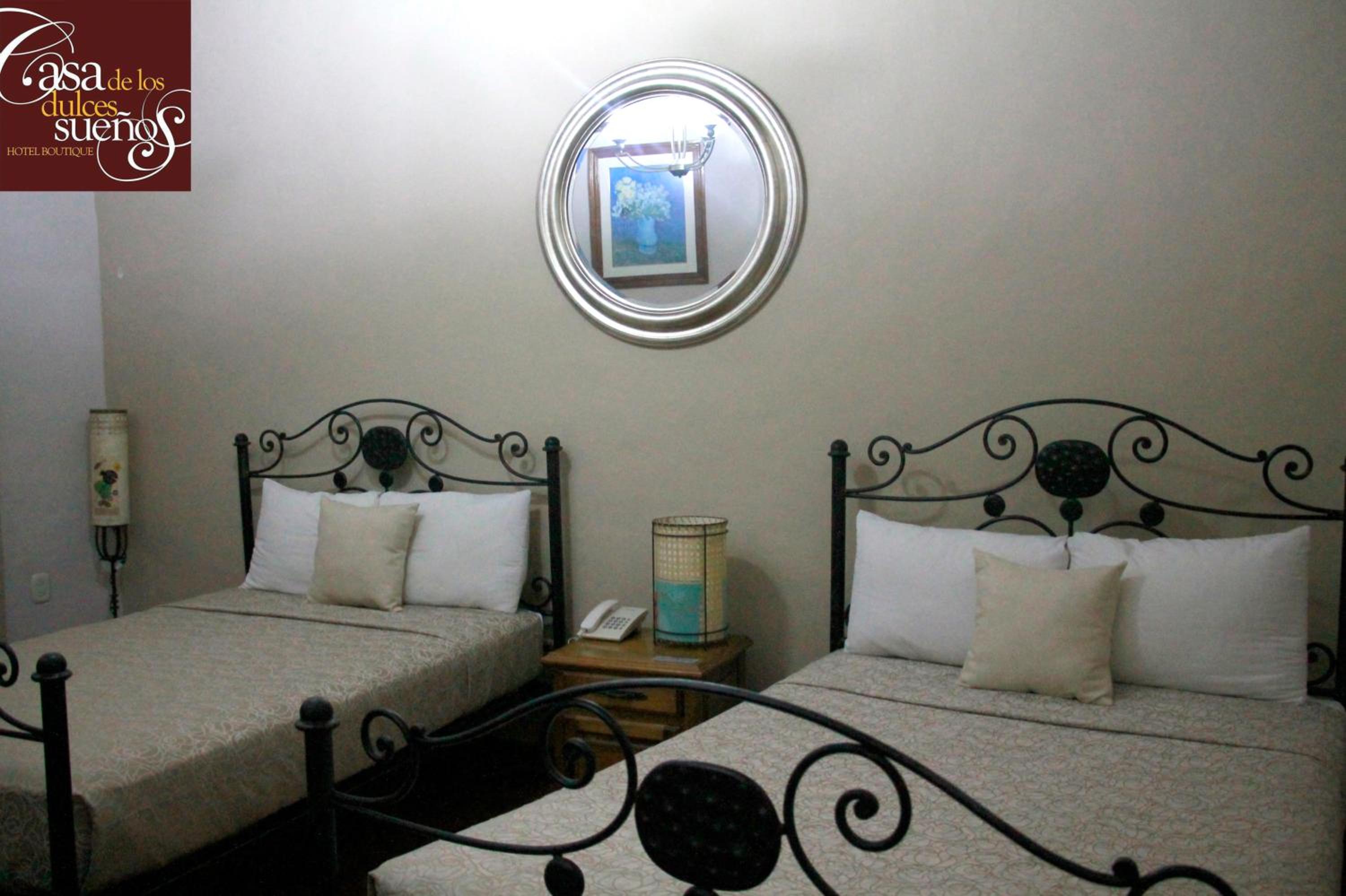 Twin Room - Photo 6