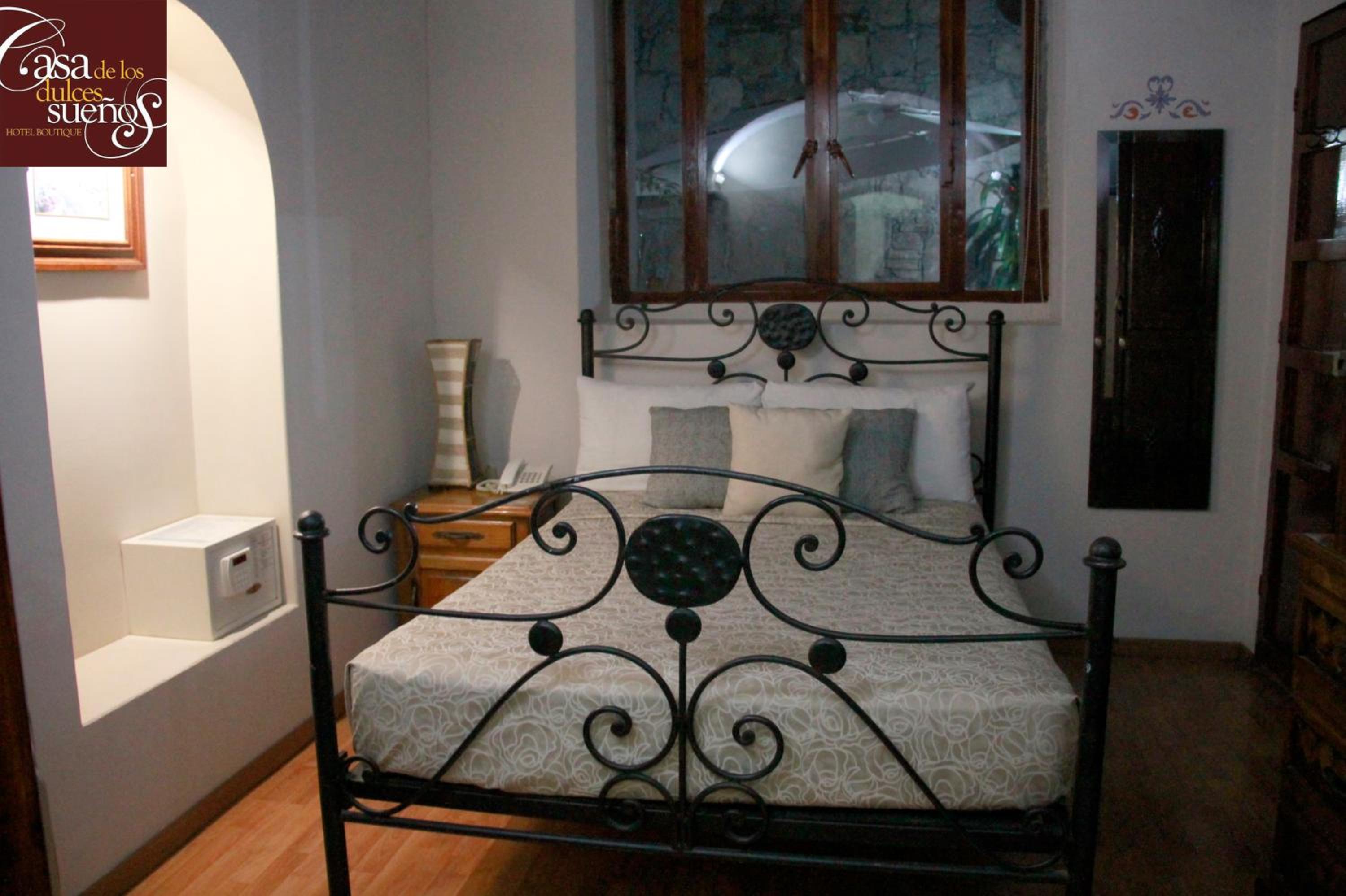Double Room - Photo 19
