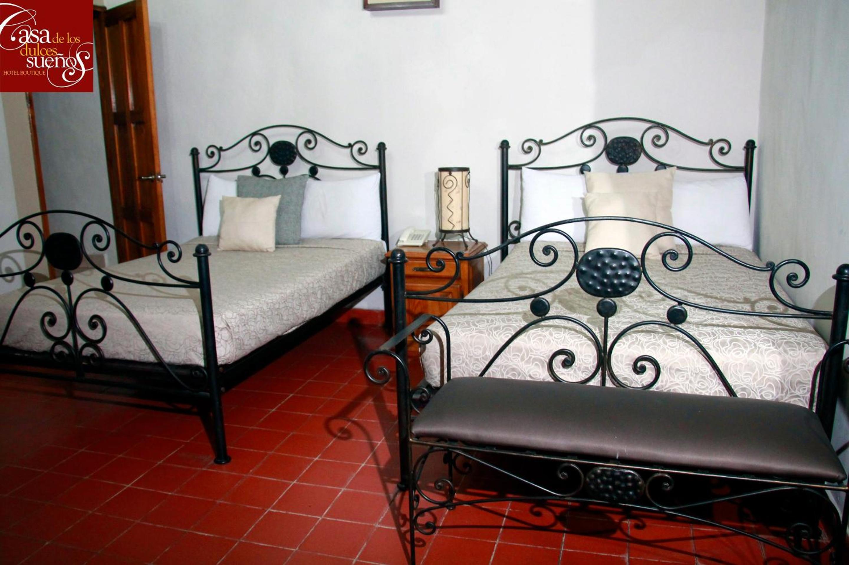 Twin Room - Photo 1