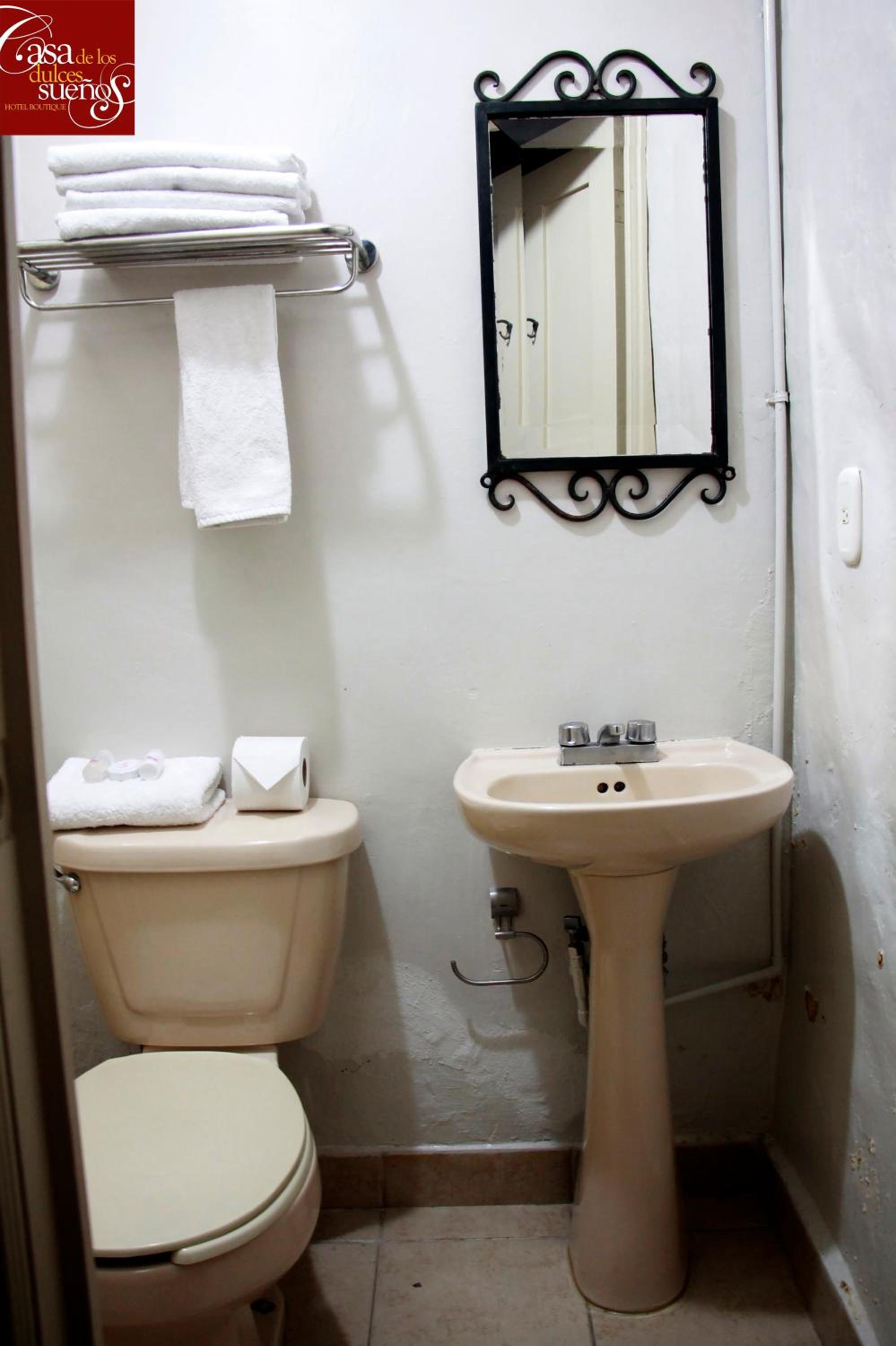 Double Room - Photo 10