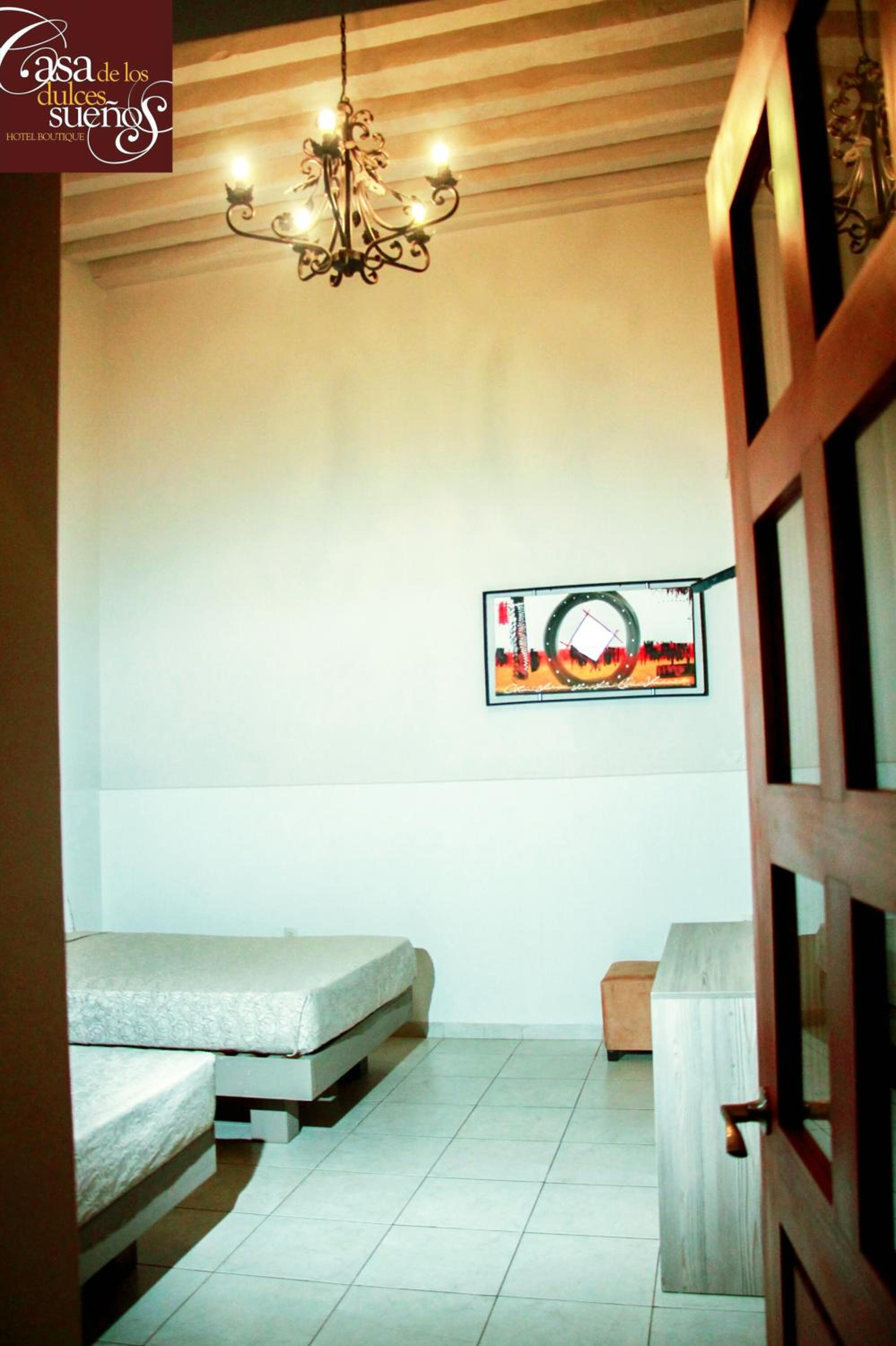 Double Room - Photo 5