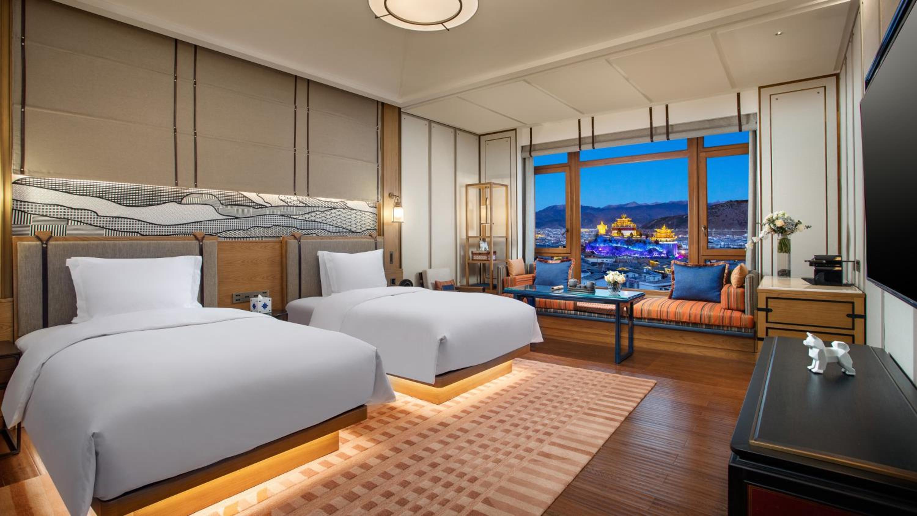 Premium Twin Room with Ancient Town View - Photo 2