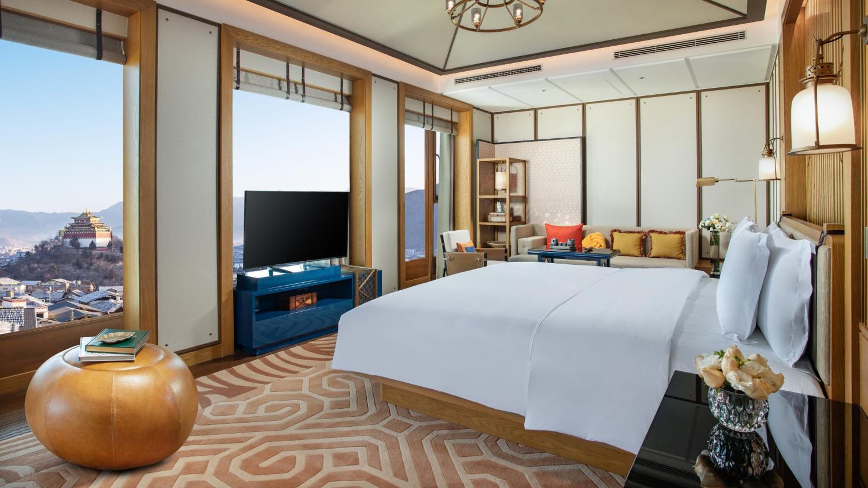 One-Bedroom Suite - Photo 6