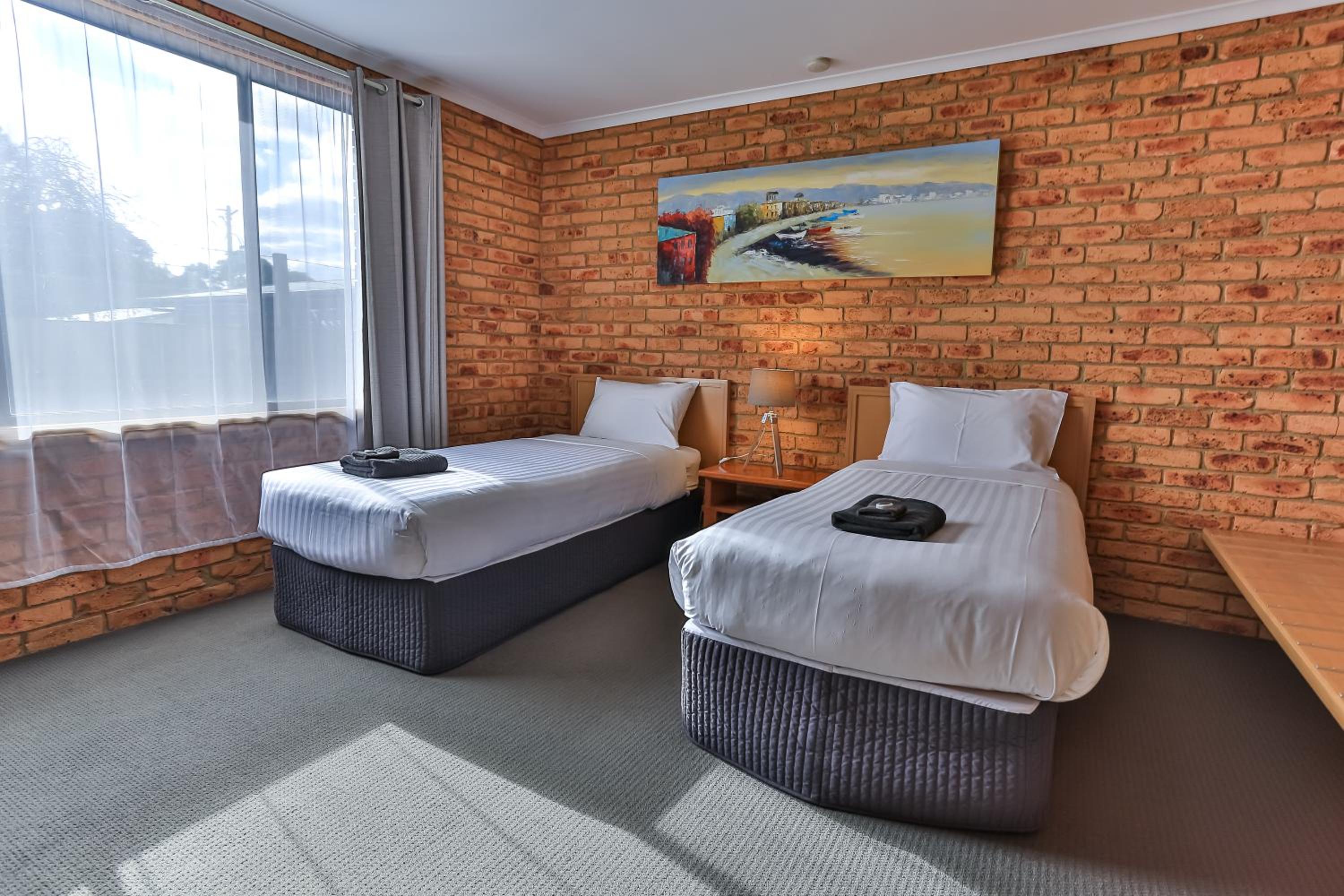 Two-Bedroom Apartment - Photo 8