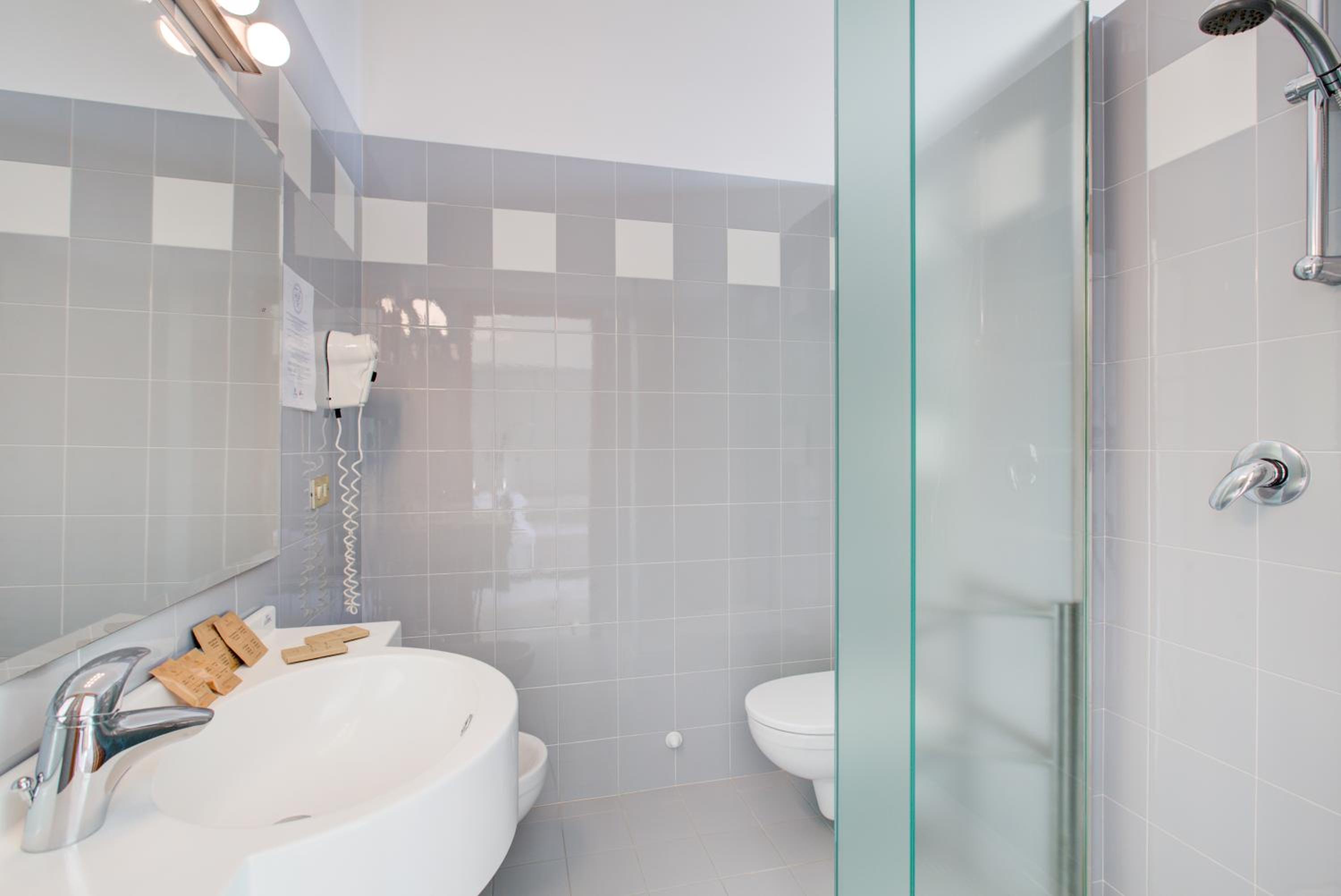 Double Room with Sea View - Photo 13