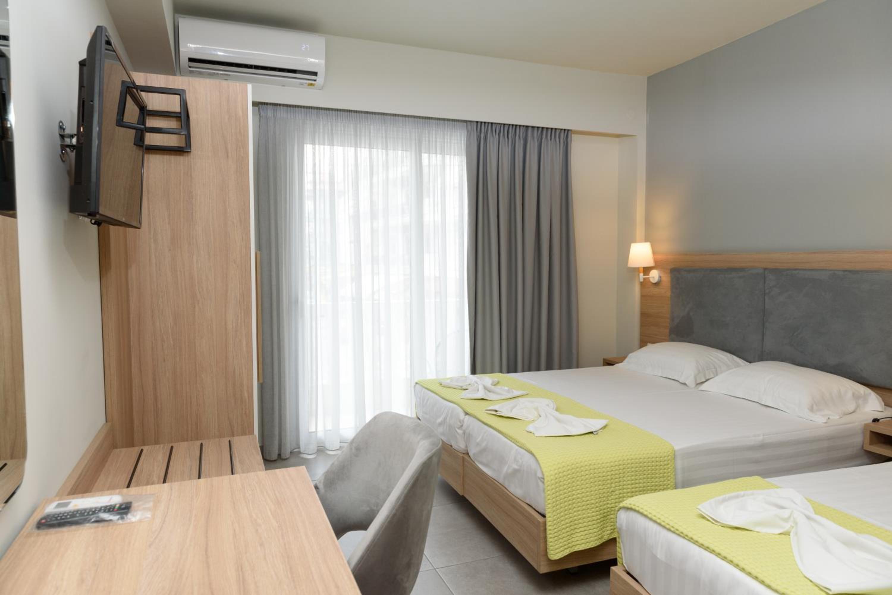 Deluxe Triple Room photo 1