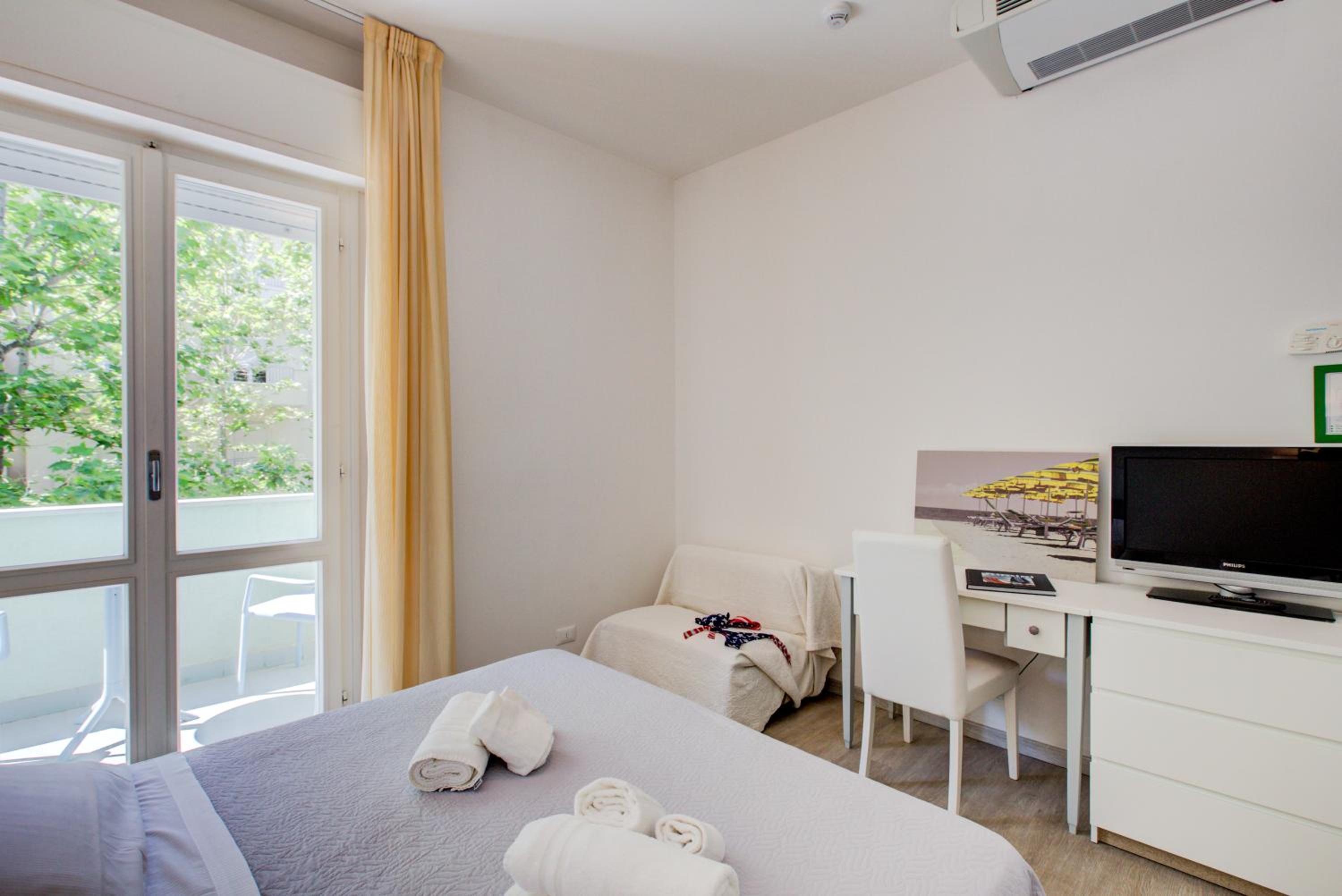 Double Room with Sea View - Photo 5