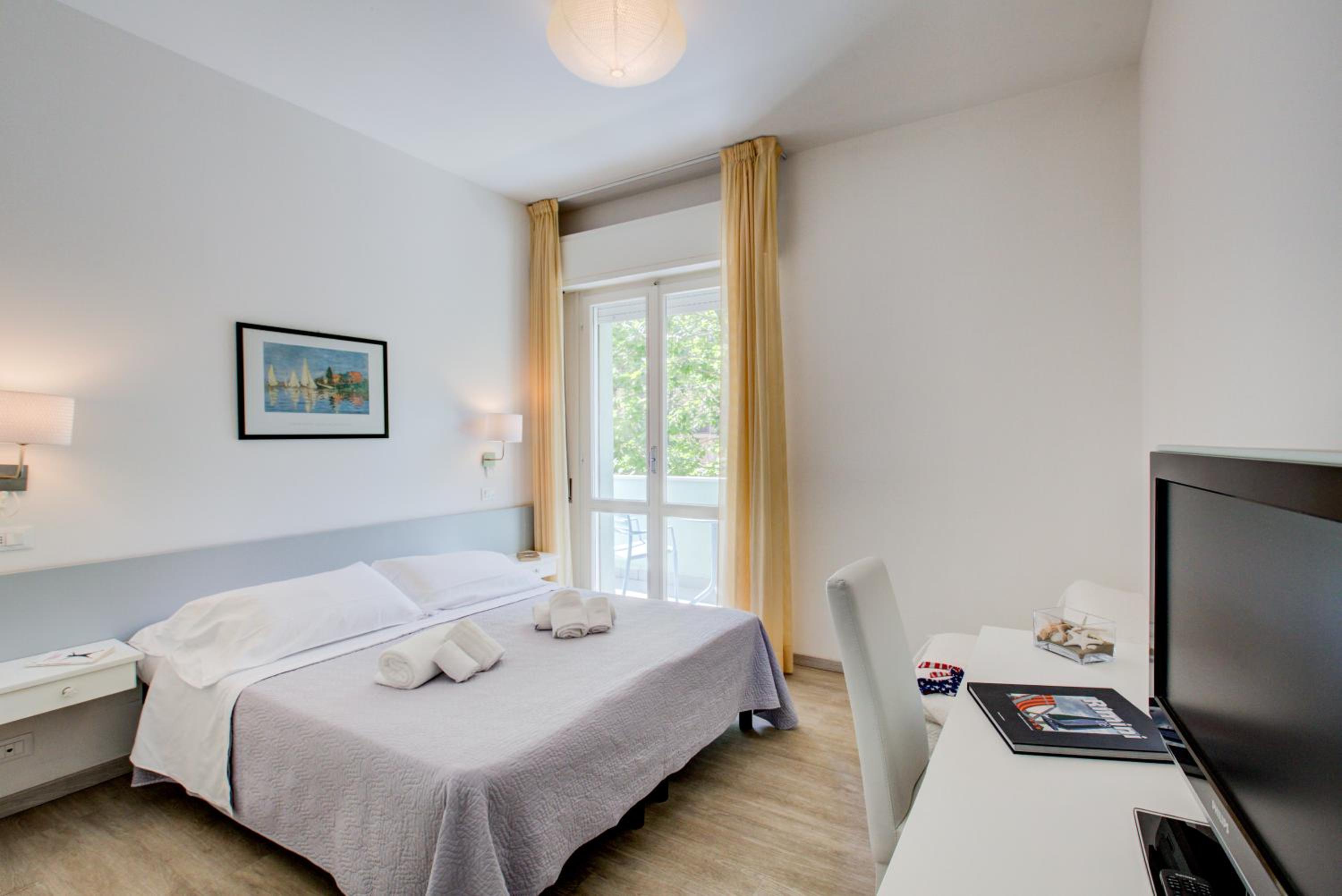 Double Room with Sea View - Photo 2