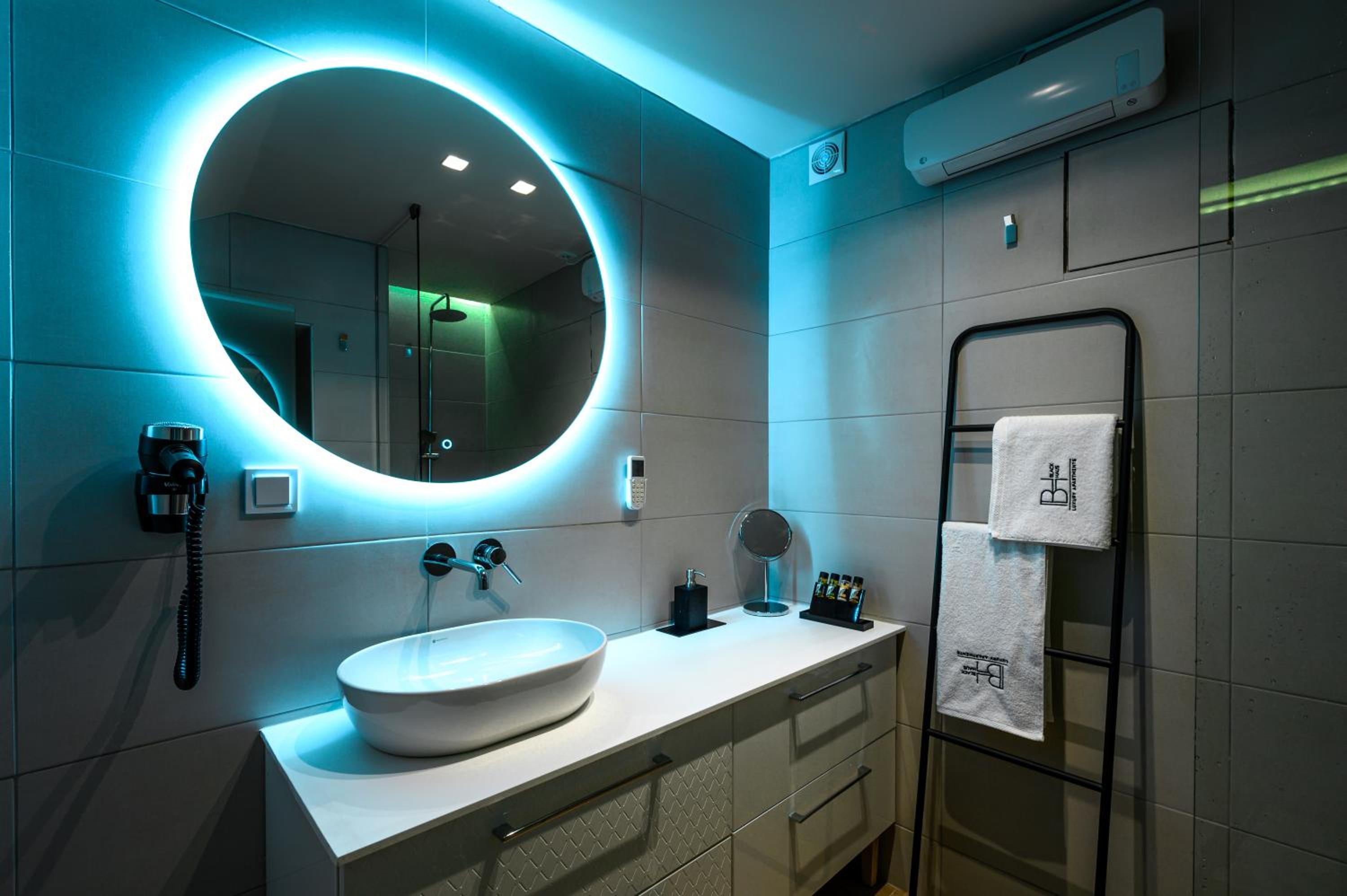 Superior Deluxe Double or Twin Room  - Photo 4