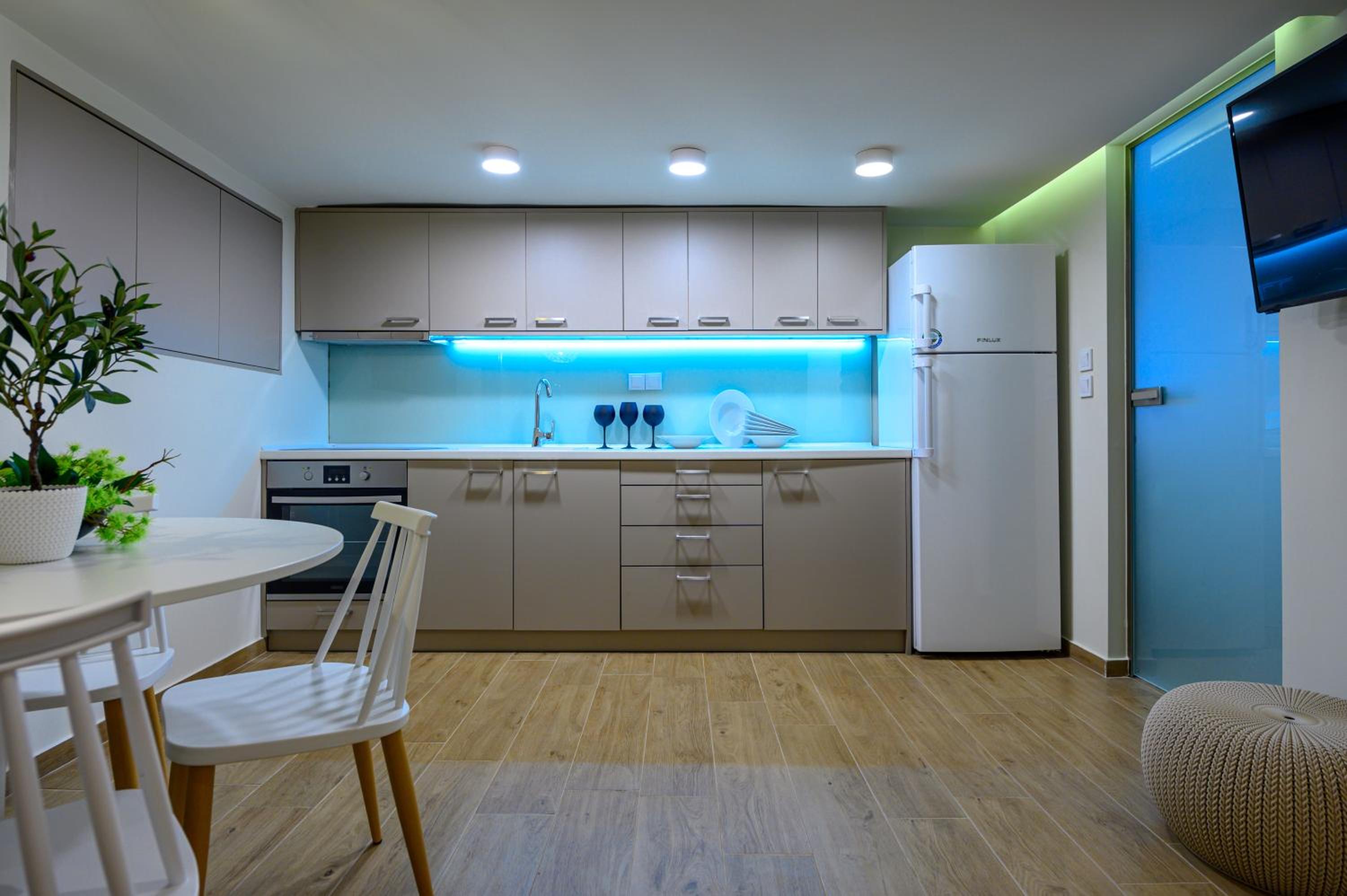 Superior Deluxe Double or Twin Room  - Photo 9