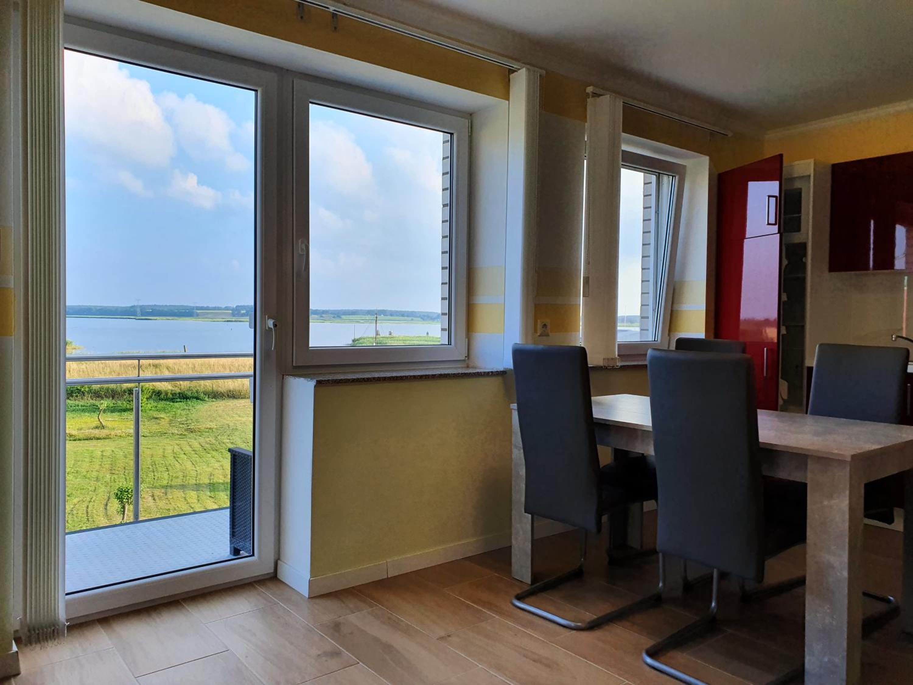Two-Bedroom Apartment - Photo 3
