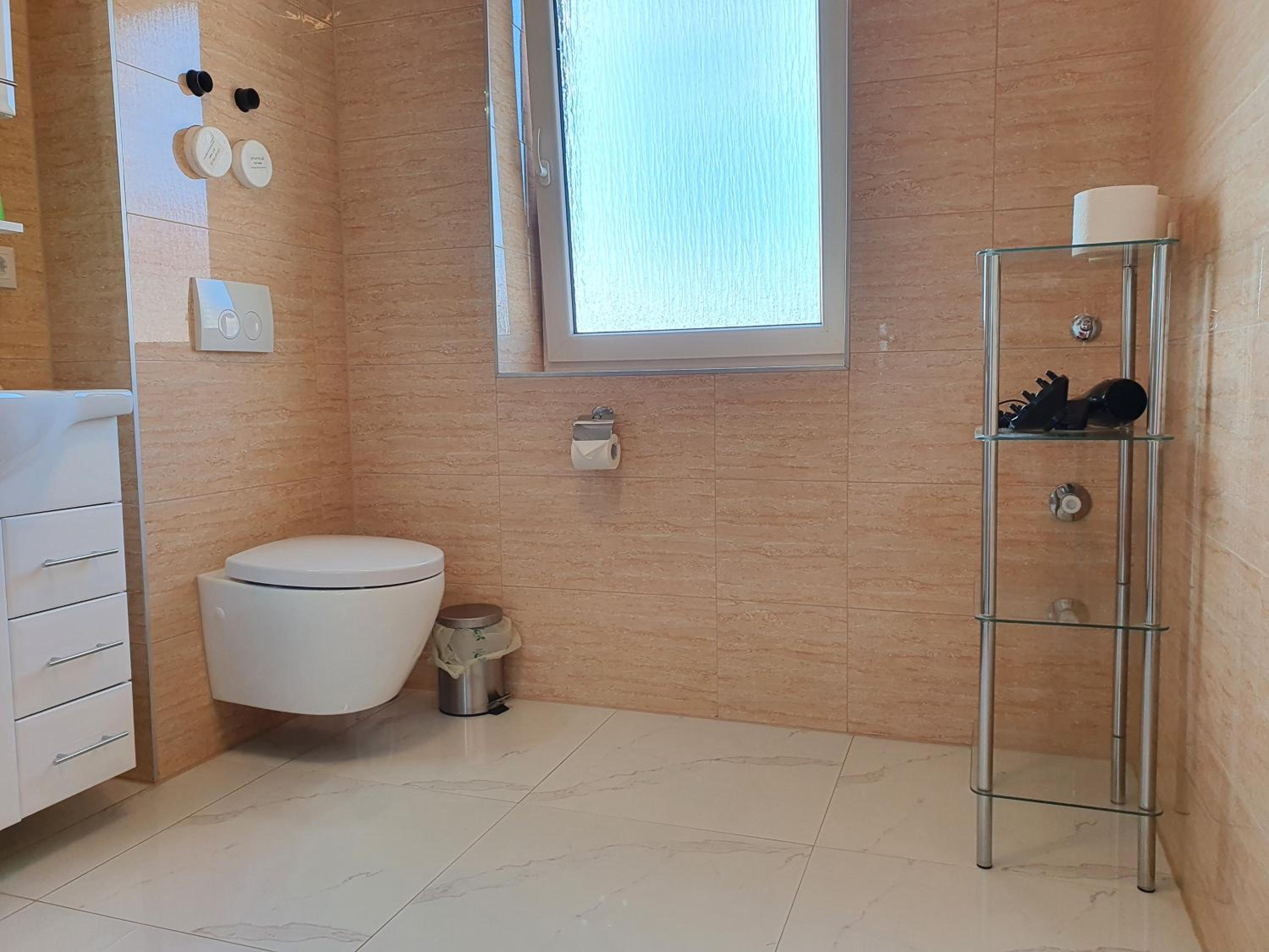 Two-Bedroom Apartment - Photo 6