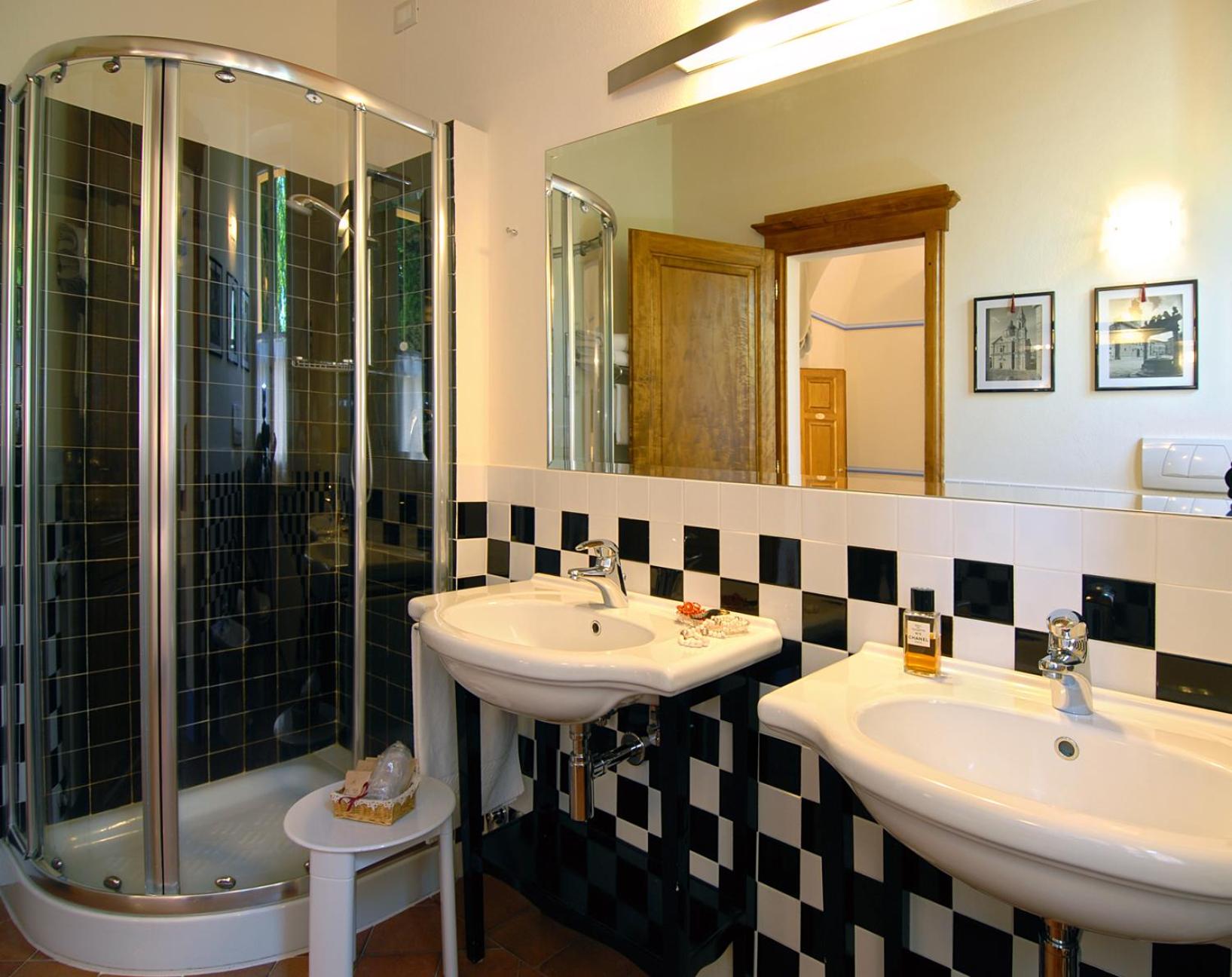 Double or Twin Room - Photo 20