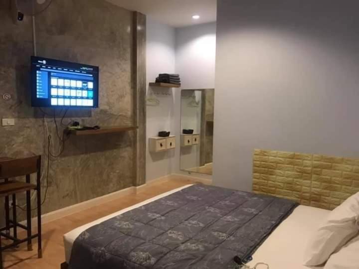 Apartment - Photo 1