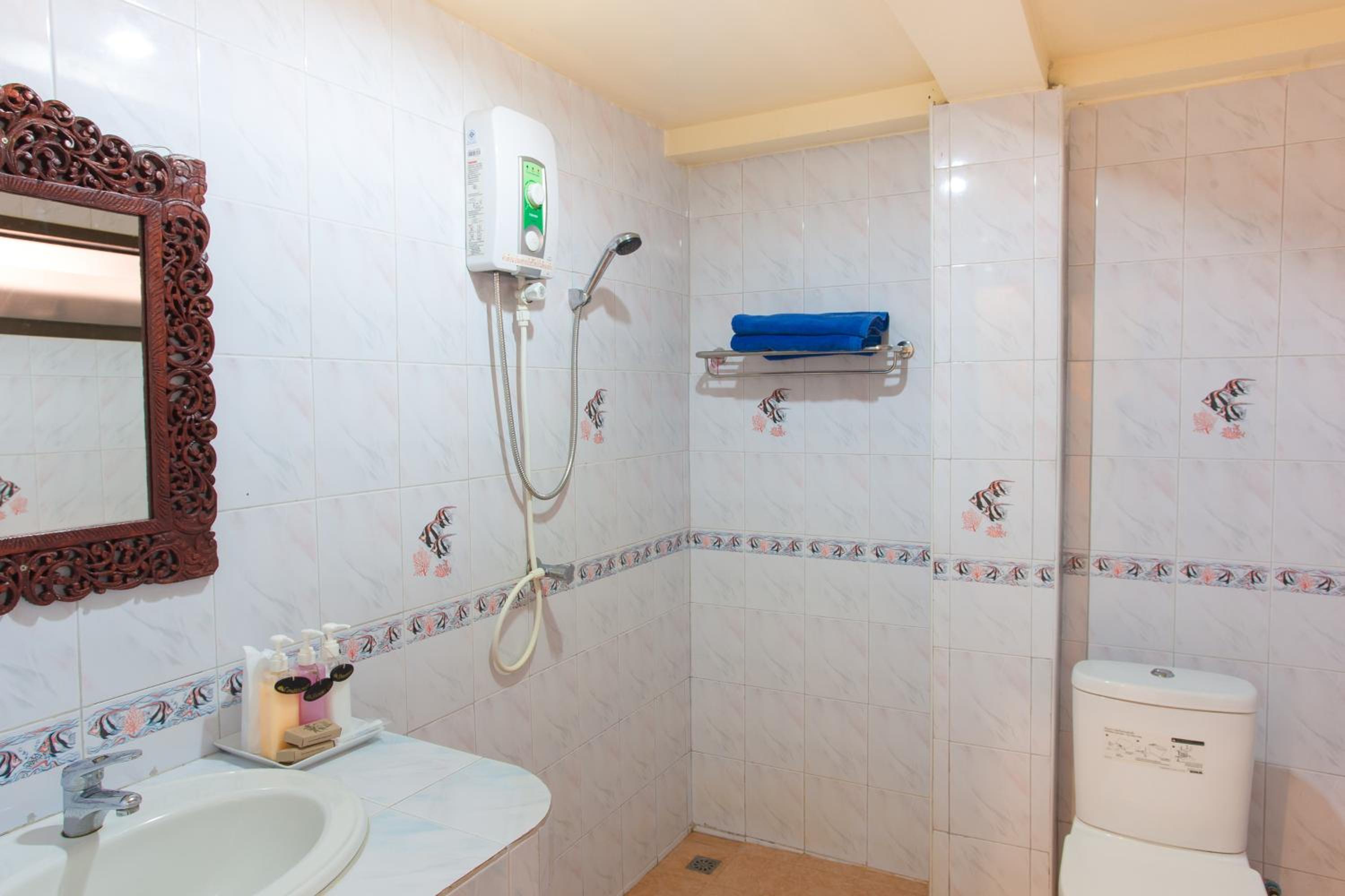 Standard Double Room - Photo 5