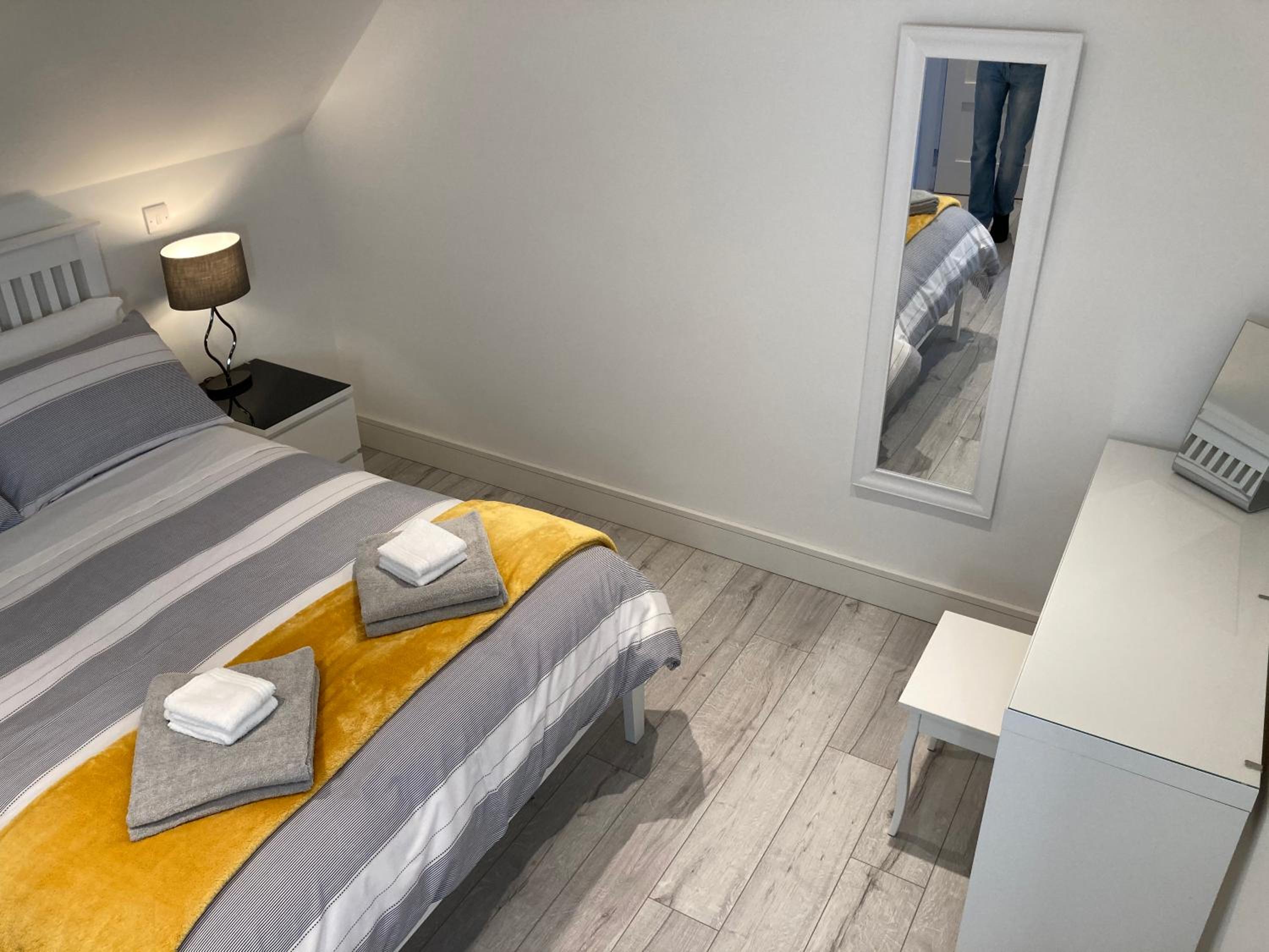 Two-Bedroom Apartment - Photo 4