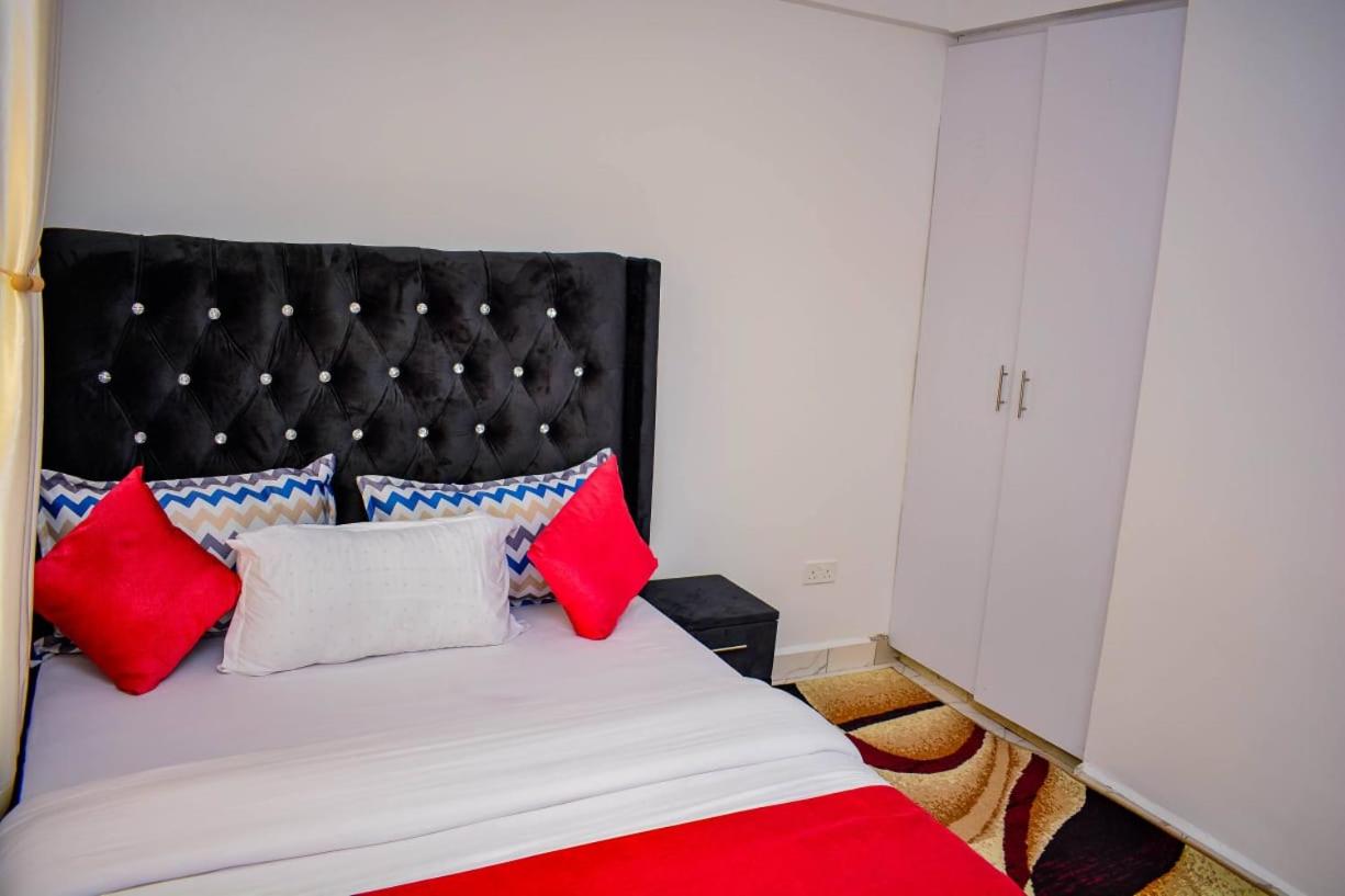 Two-Bedroom Apartment - Photo 18