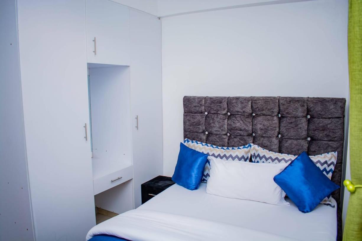 Two-Bedroom Apartment - Photo 14