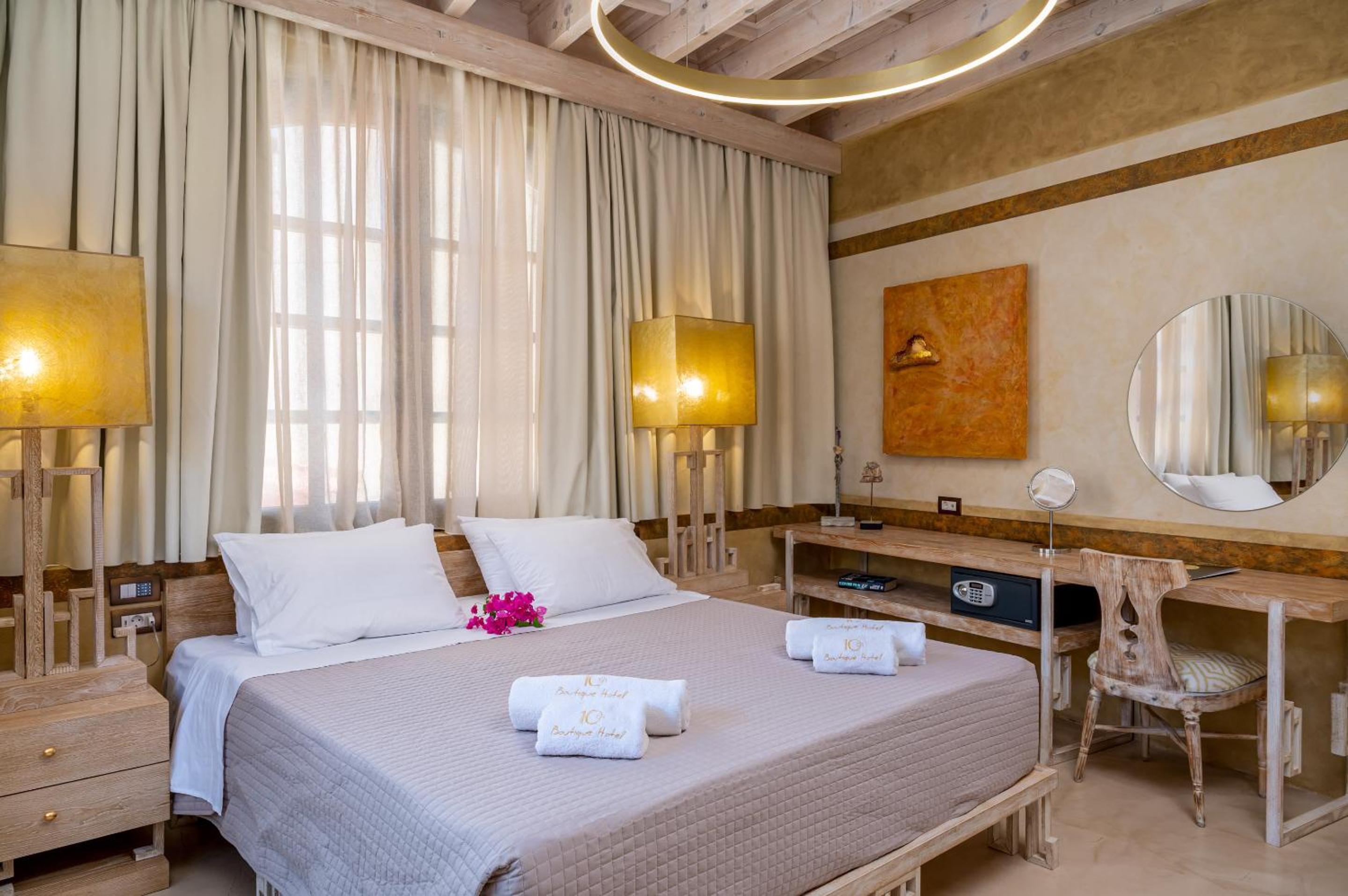 Executive Suite Rhodes with Hot Tub - Photo 14