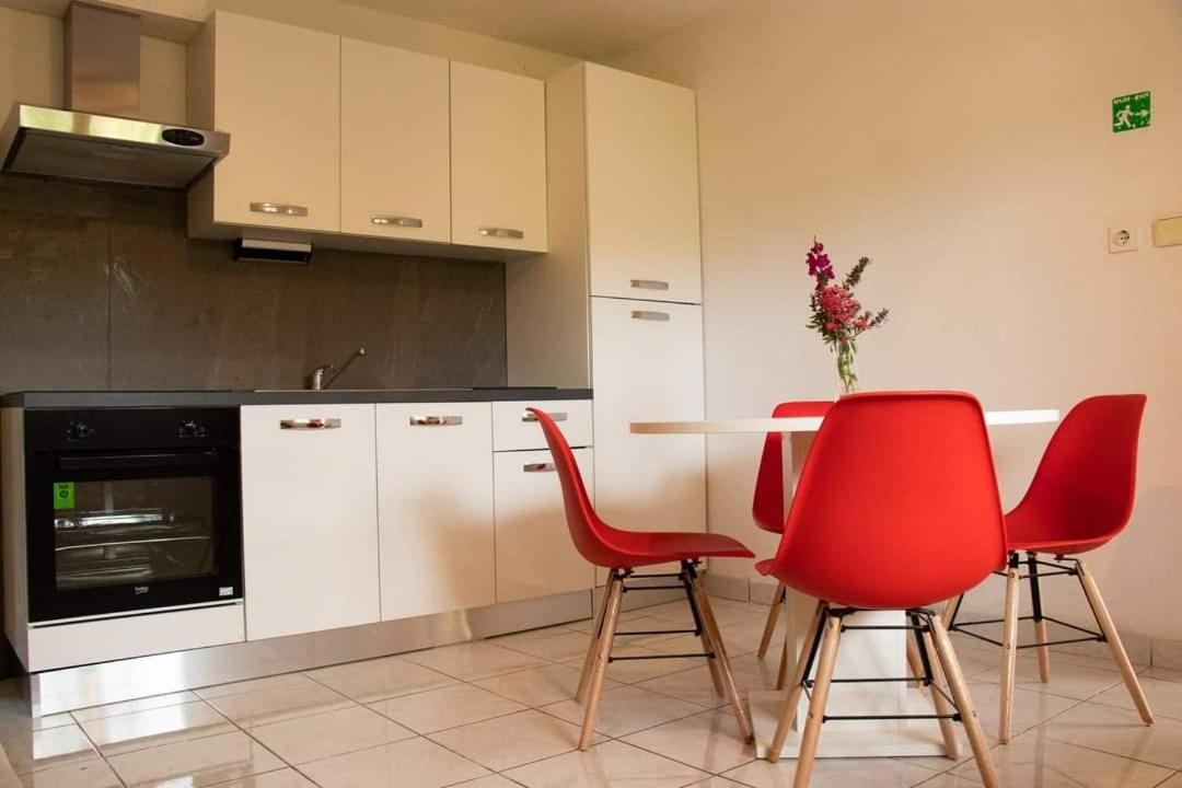 Apartment - Ground Floor photo 3